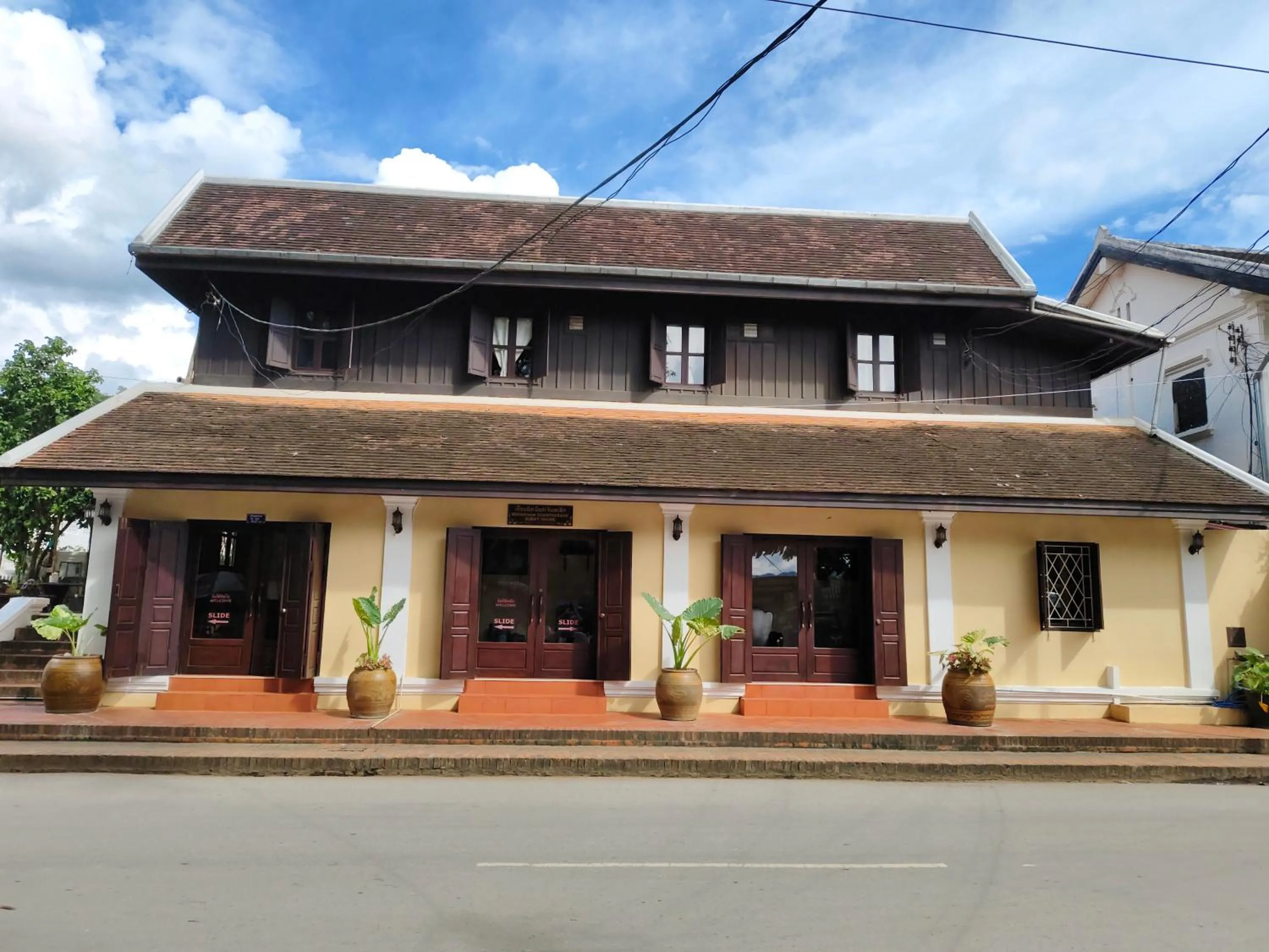 Property building in Bouakham Chanthasack Guesthouse
