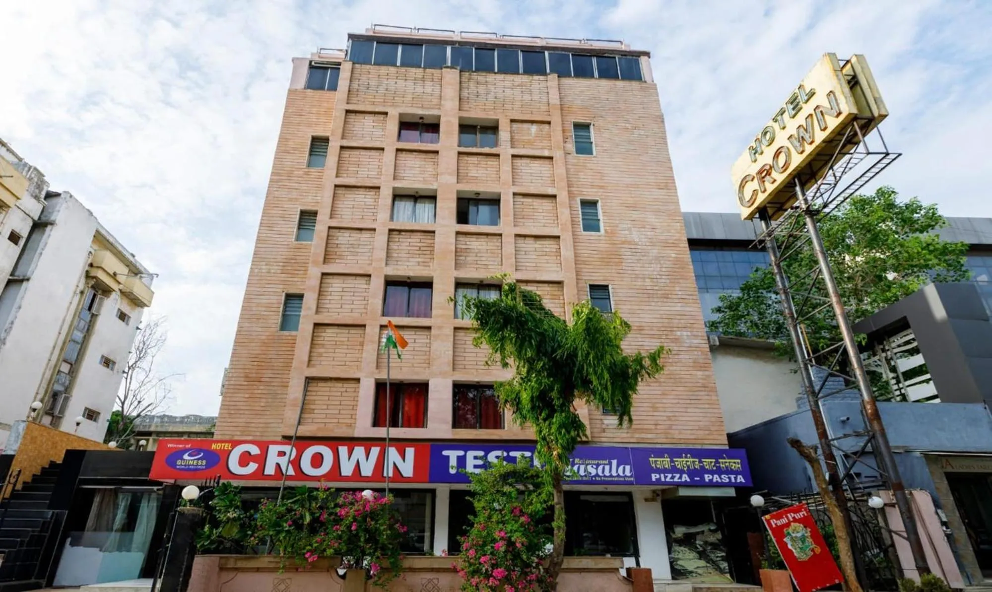 Property building in Hotel Crown
