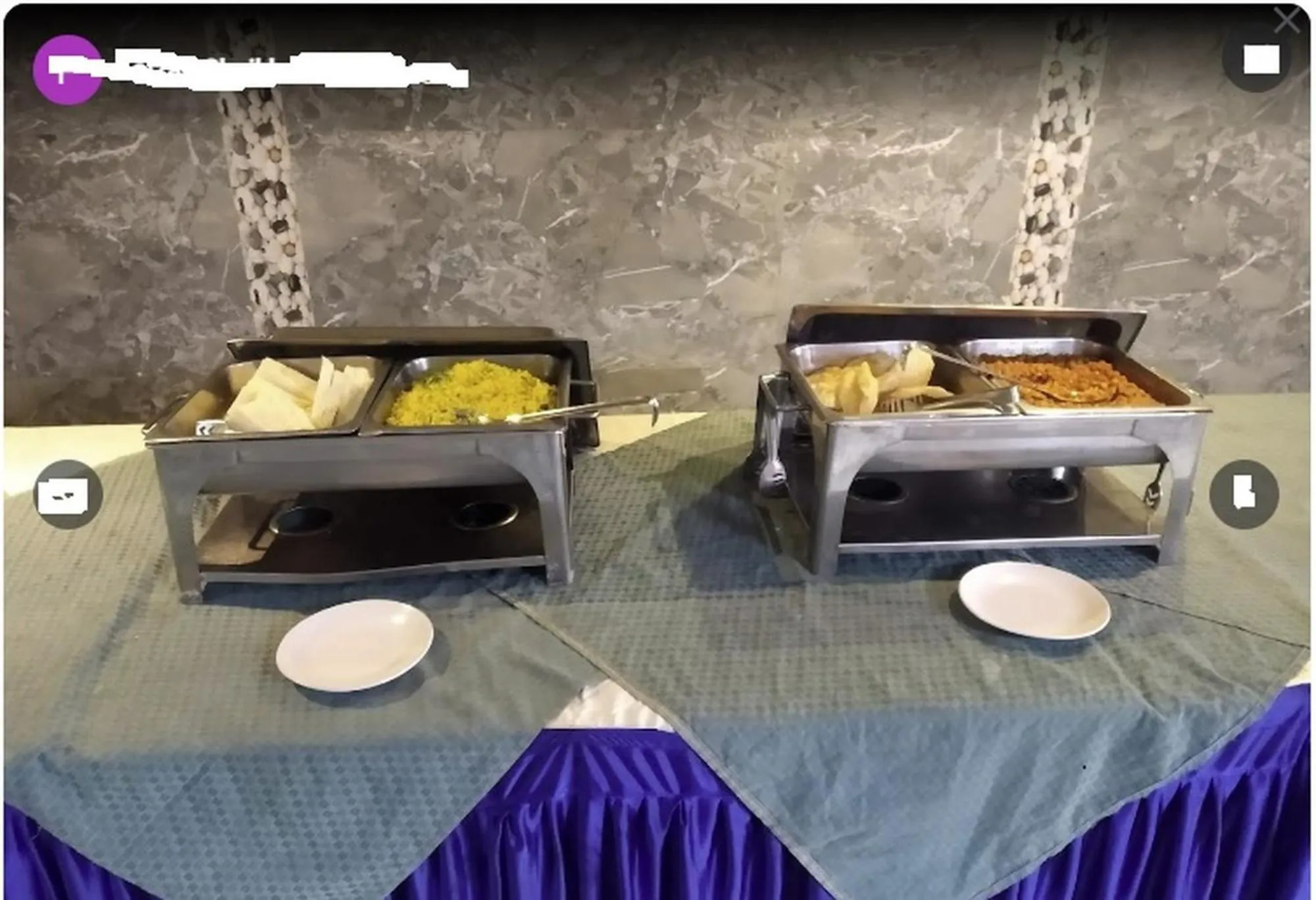 Breakfast, Bed in Hotel Crown