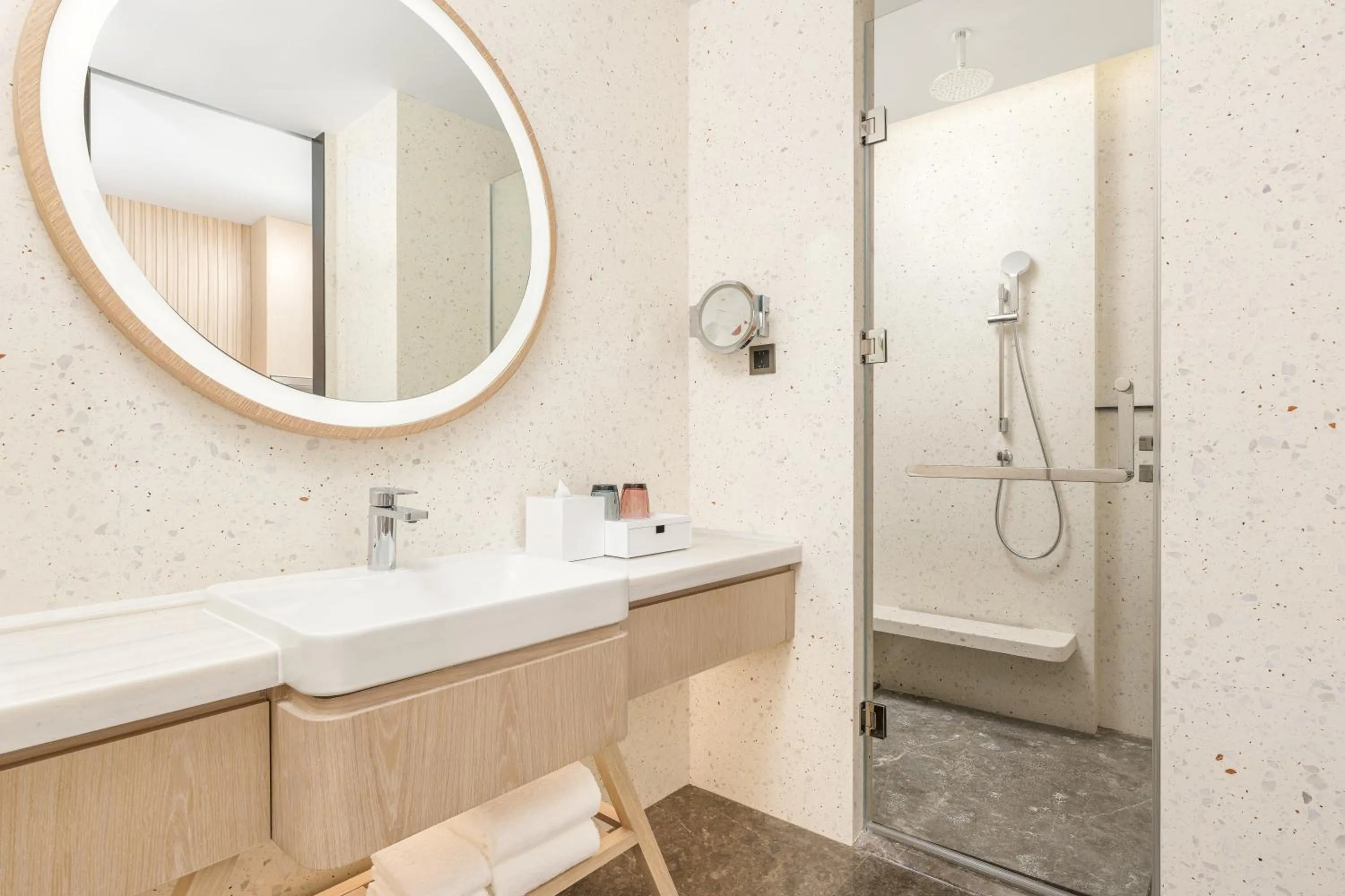 Toilet in Element Lishui