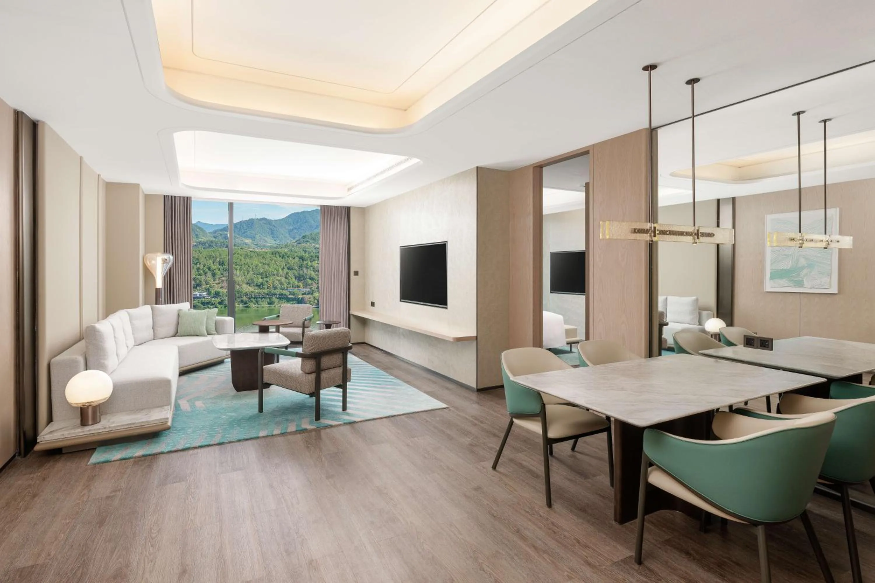 Living room in Lishui Marriott Hotel