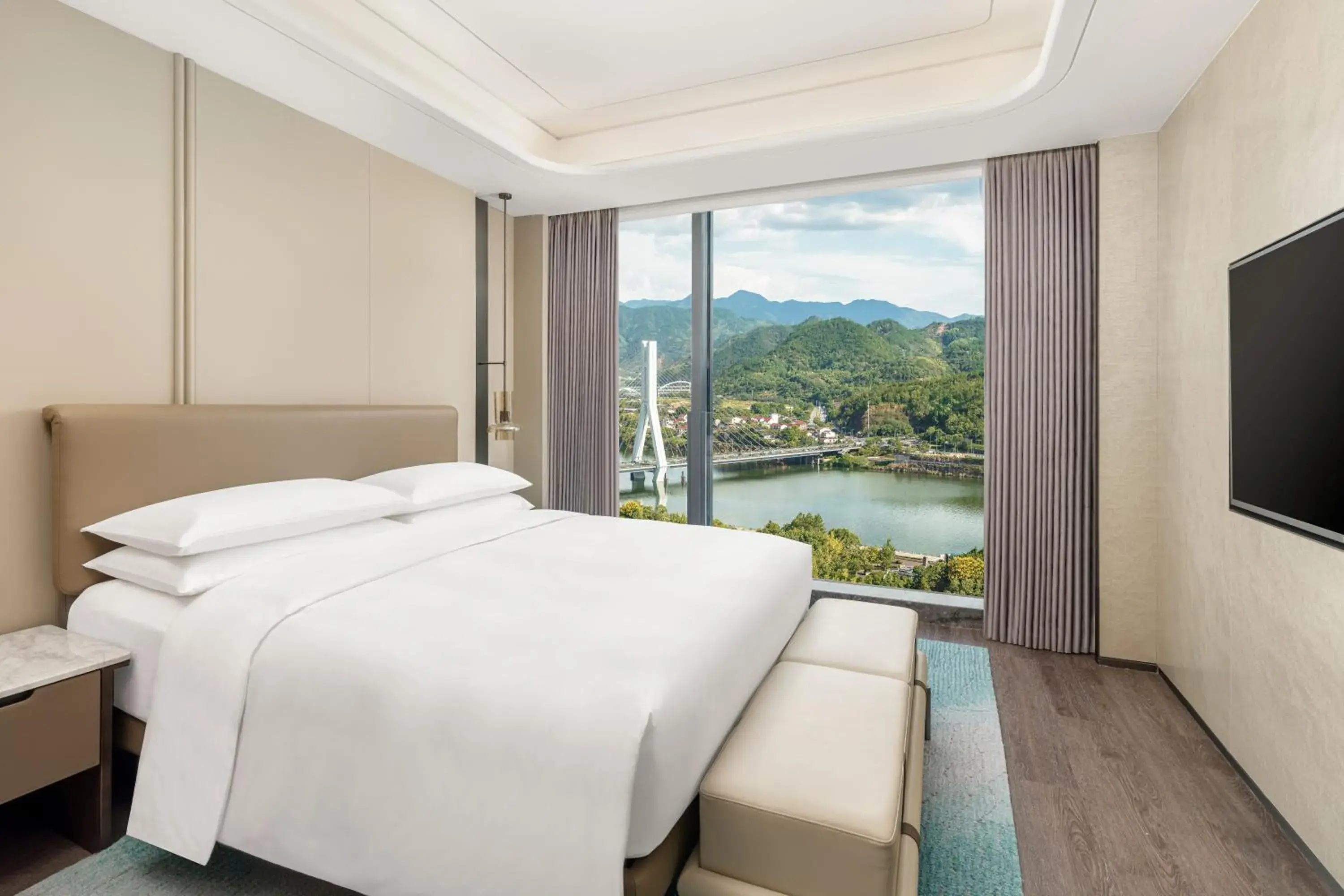 Two-Bedroom Family Suite in Lishui Marriott Hotel Two-Bedroom Family Suite in Lishui Marriott Hotel