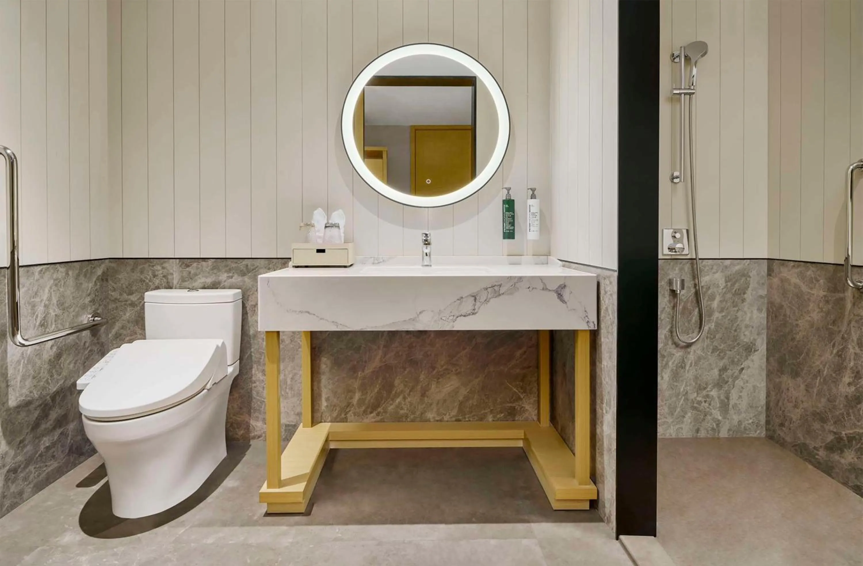 Bathroom in Hilton Garden Inn Foshan Lishui