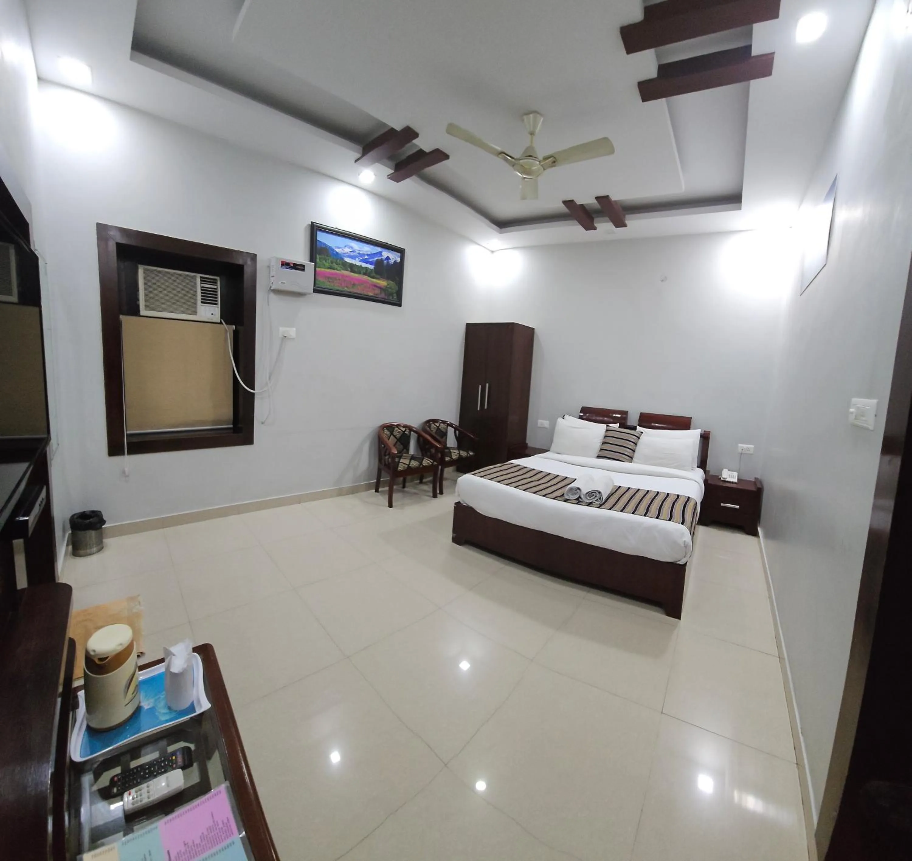 Bedroom, Bed in Hotel Krishna Ji