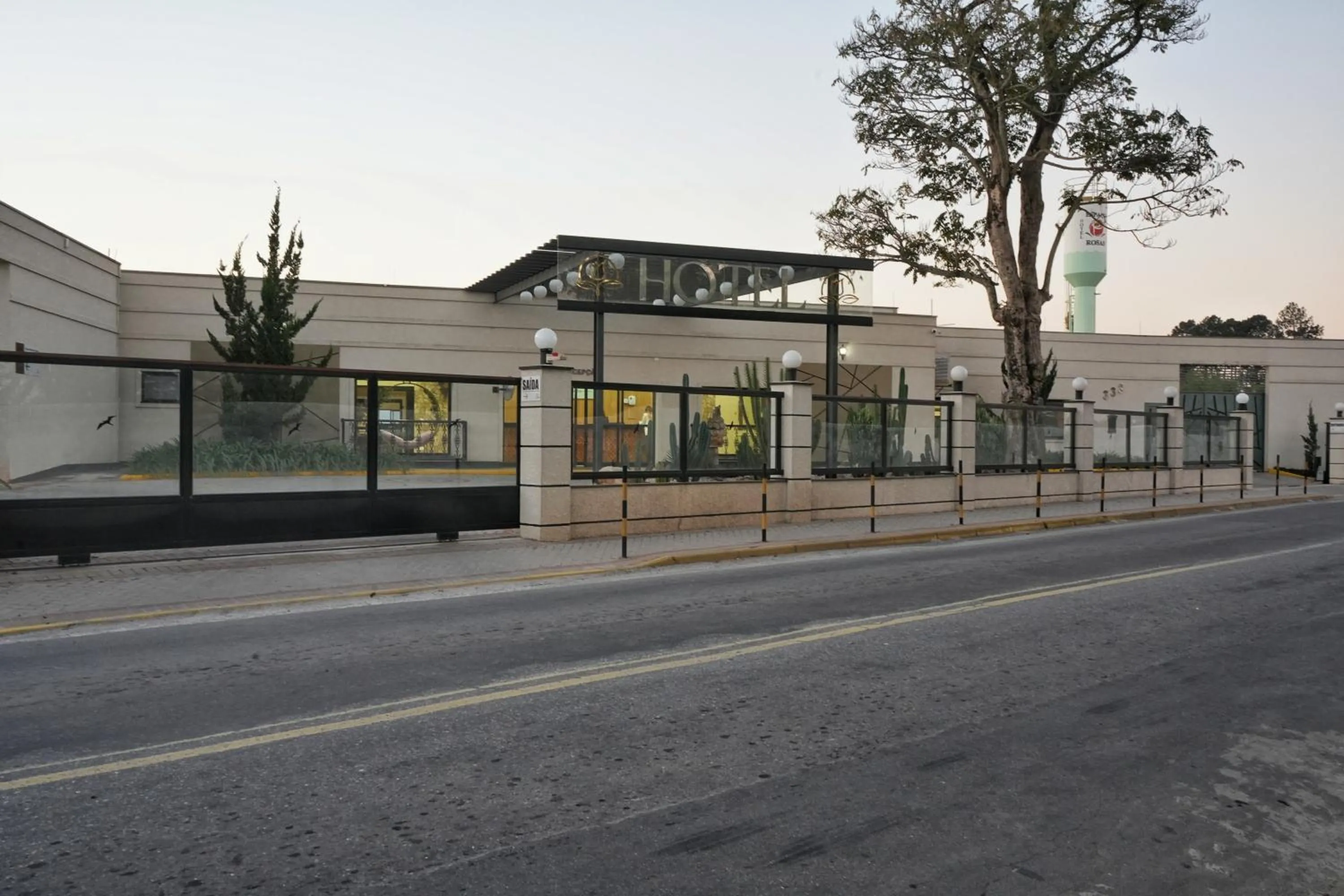 Facade/entrance in Bristol Villaggio Rosa Aruja