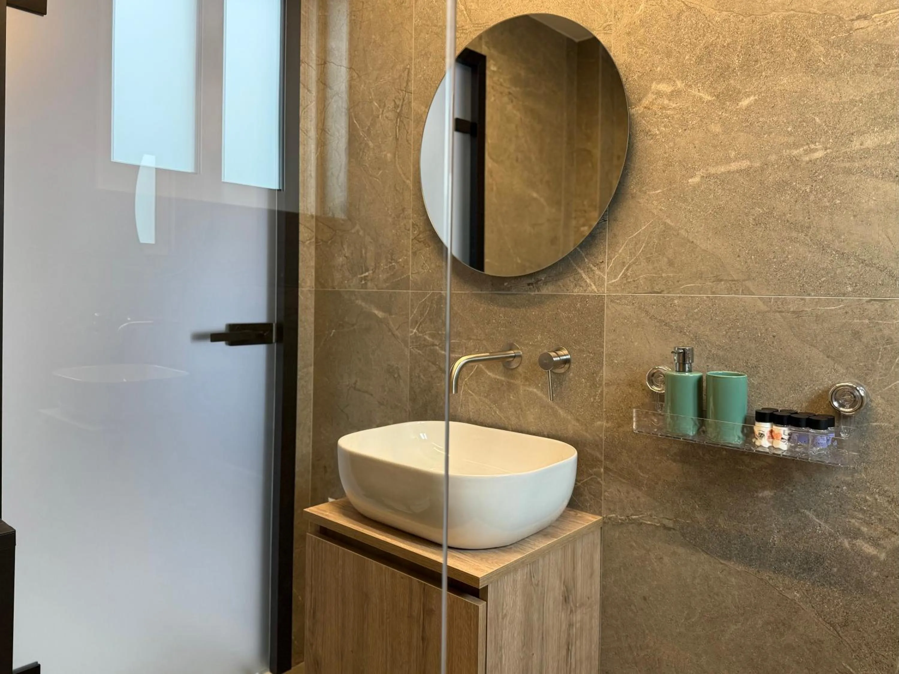 Madi Luxury Stay Patra