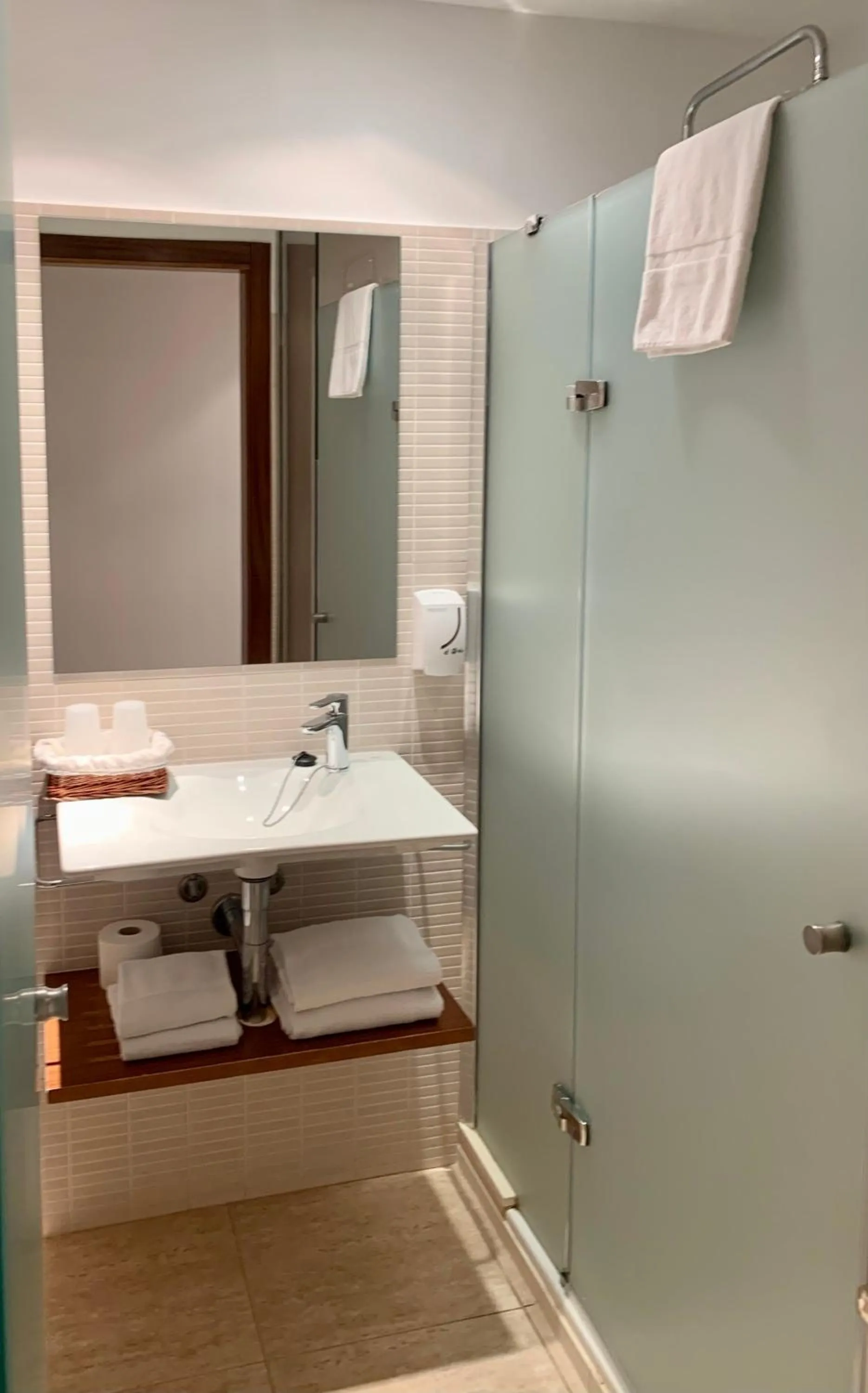 Bathroom in Hotel Jeni & Restaurant