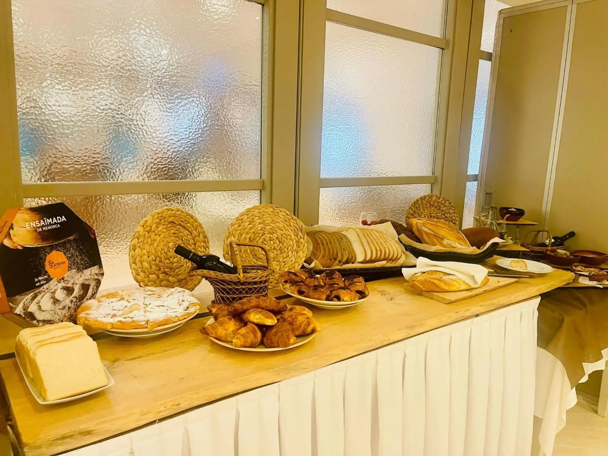 Buffet breakfast in Hotel Jeni & Restaurant