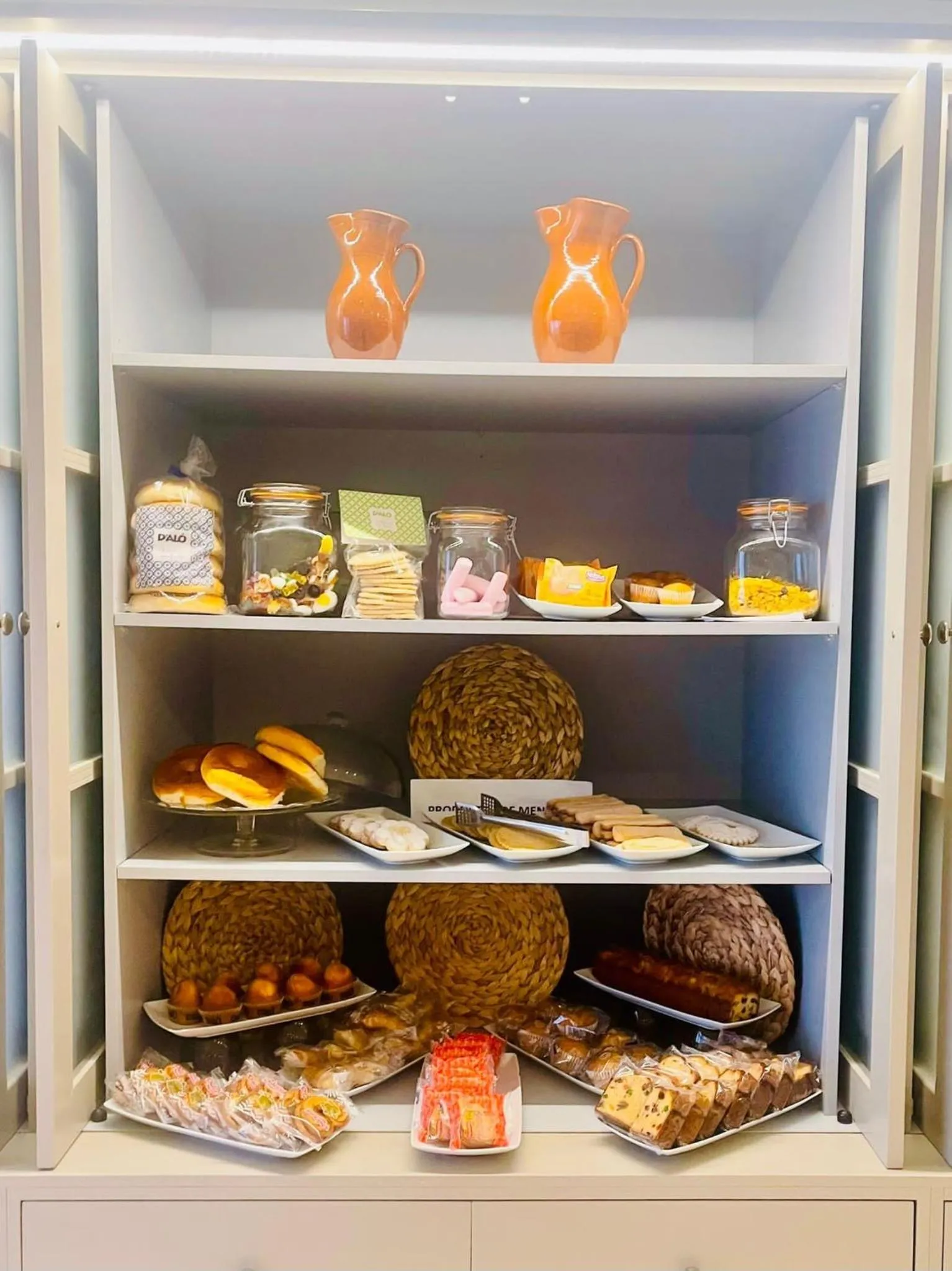 Buffet breakfast in Hotel Jeni & Restaurant