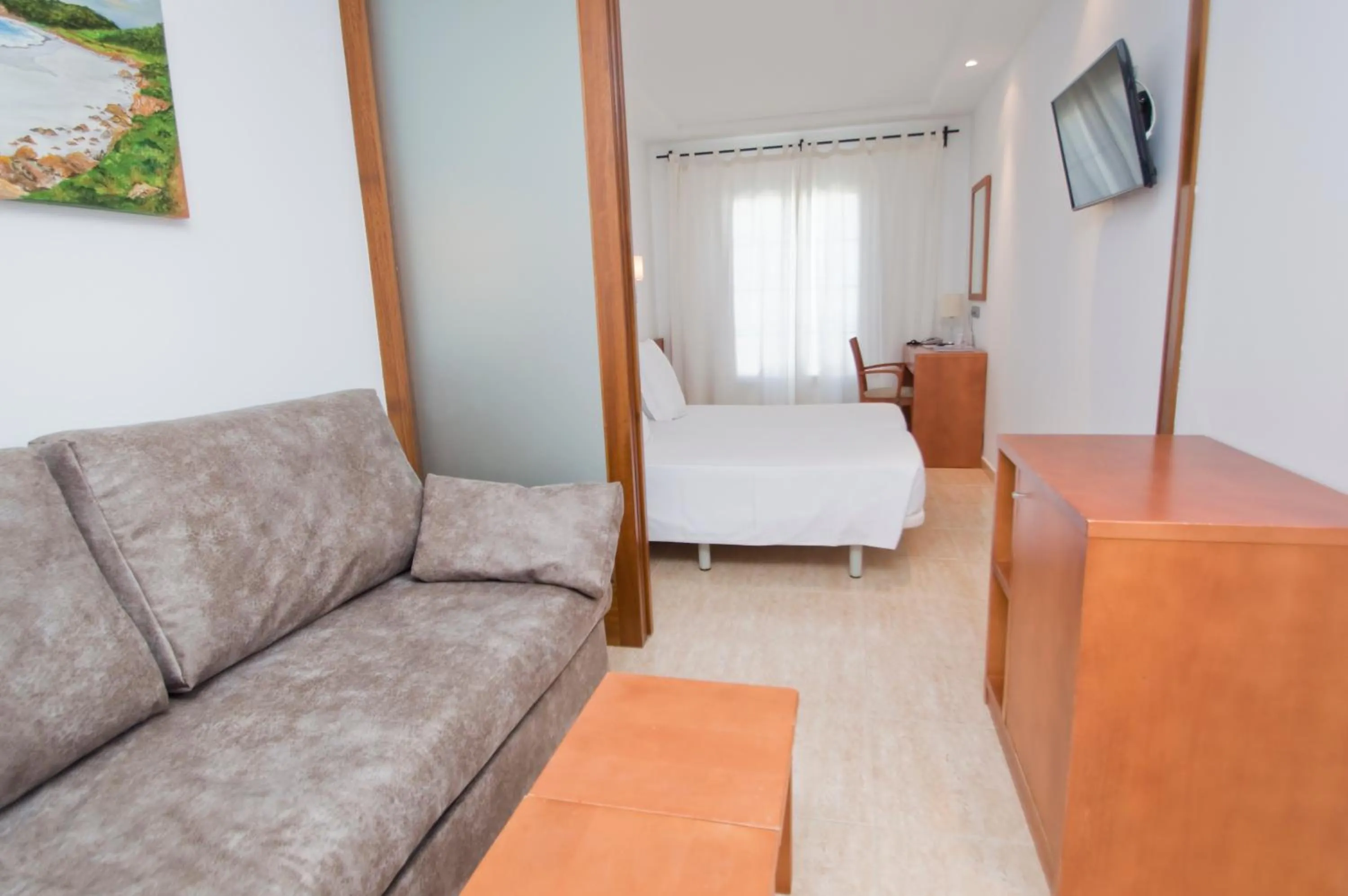 Bed in Hotel Jeni & Restaurant