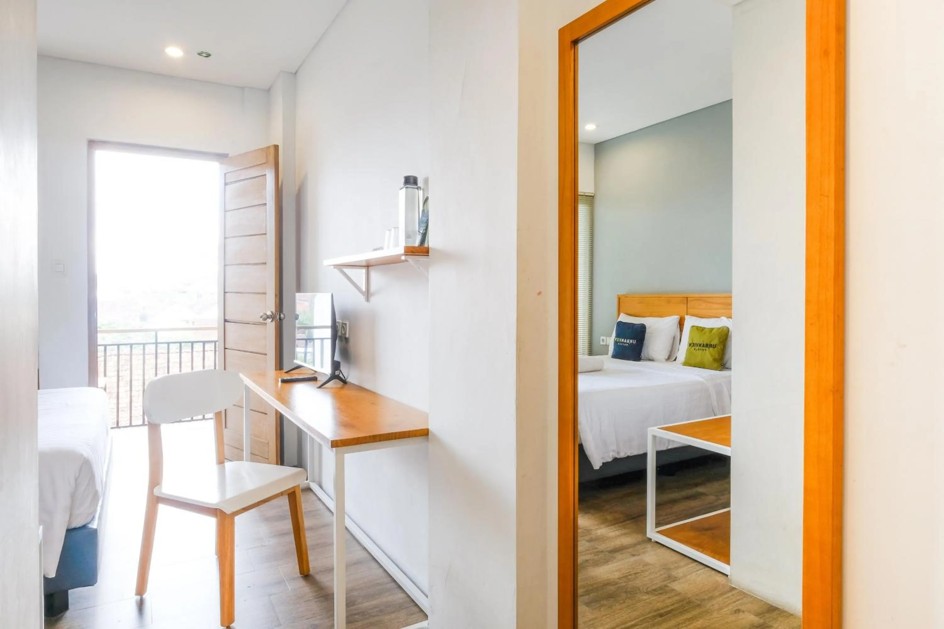 Bedroom, Bed in Urbanview Code Riverstay Yogyakarta