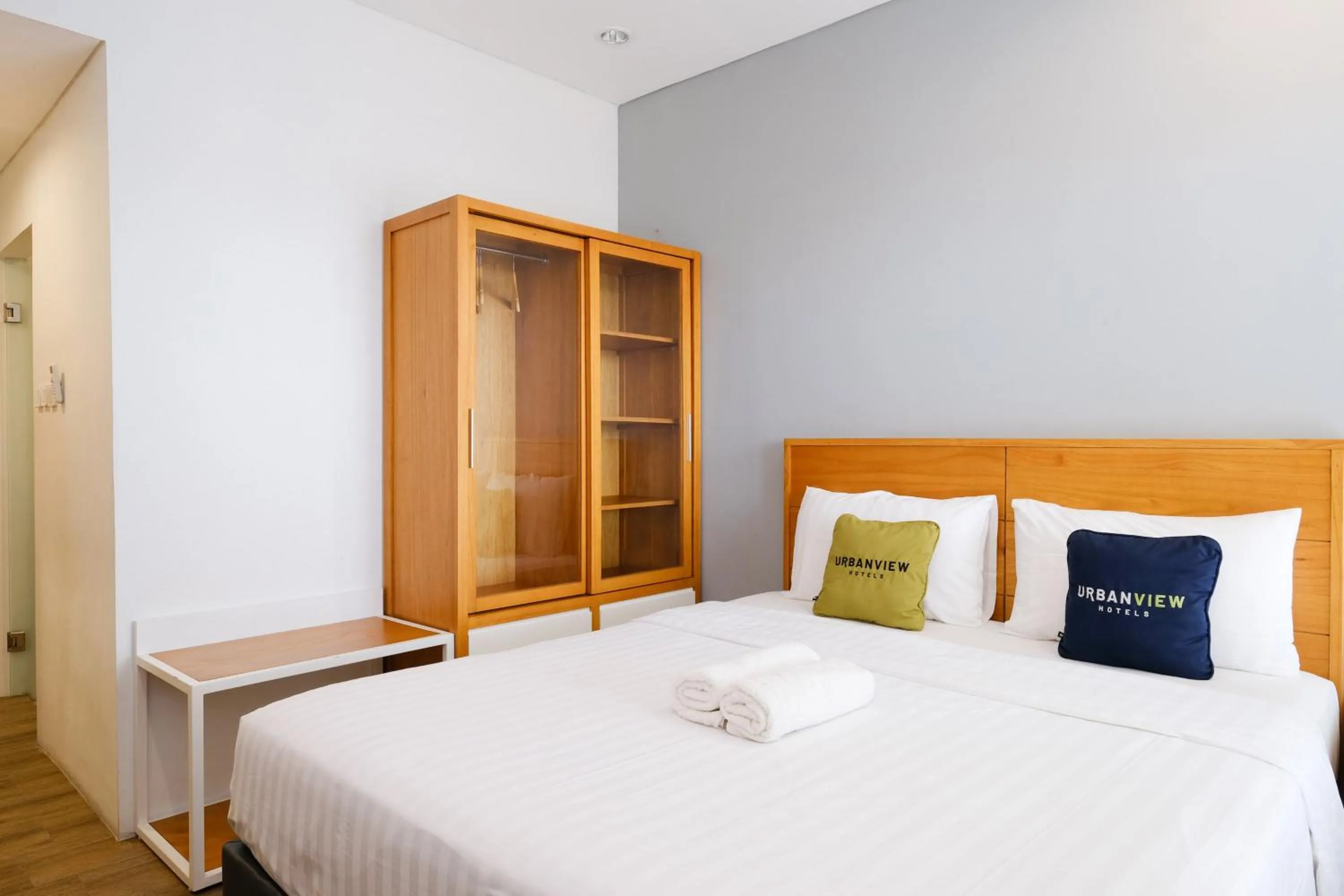 Bedroom, Bed in Urbanview Code Riverstay Yogyakarta