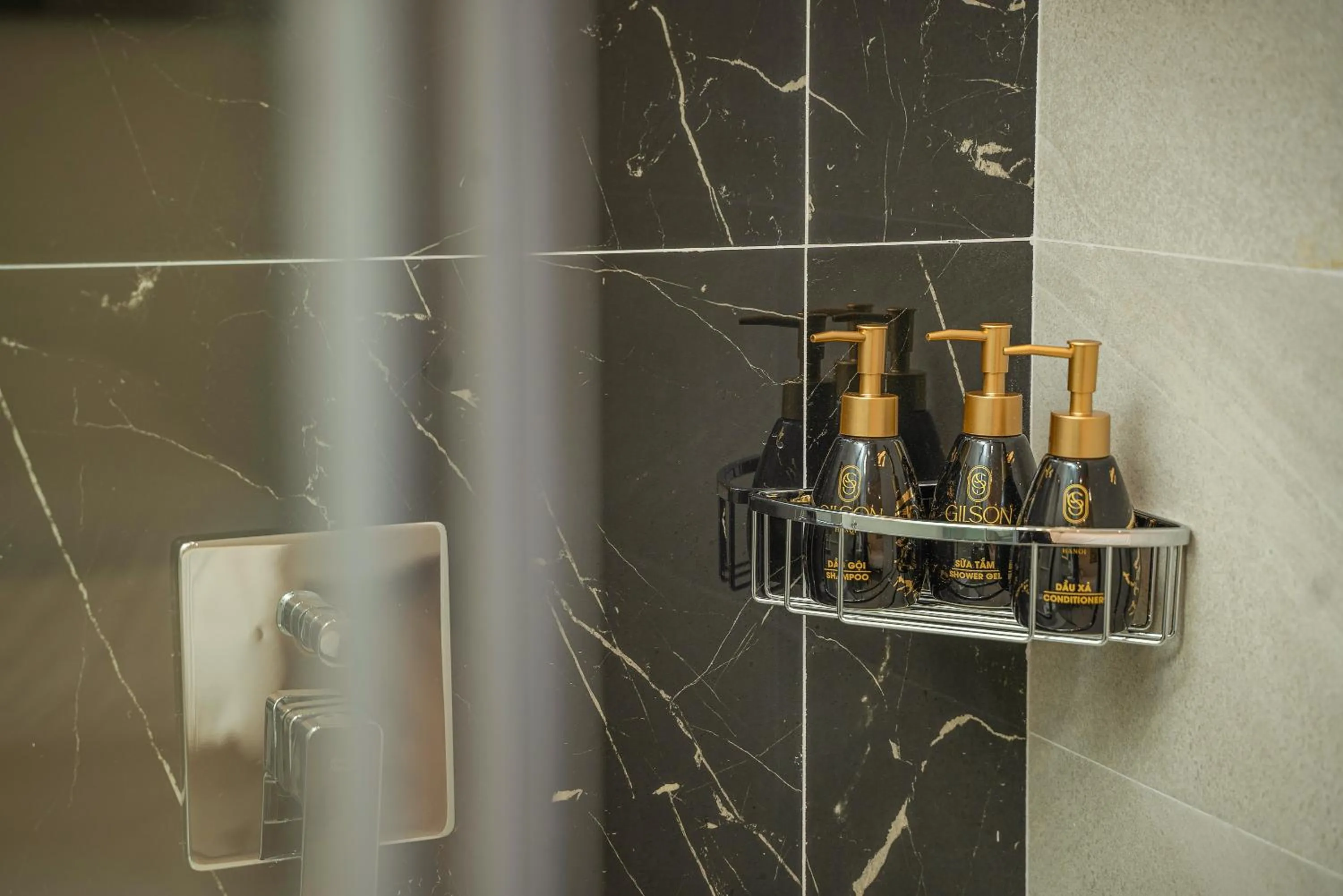 Shower in Gilson Hanoi Hotel