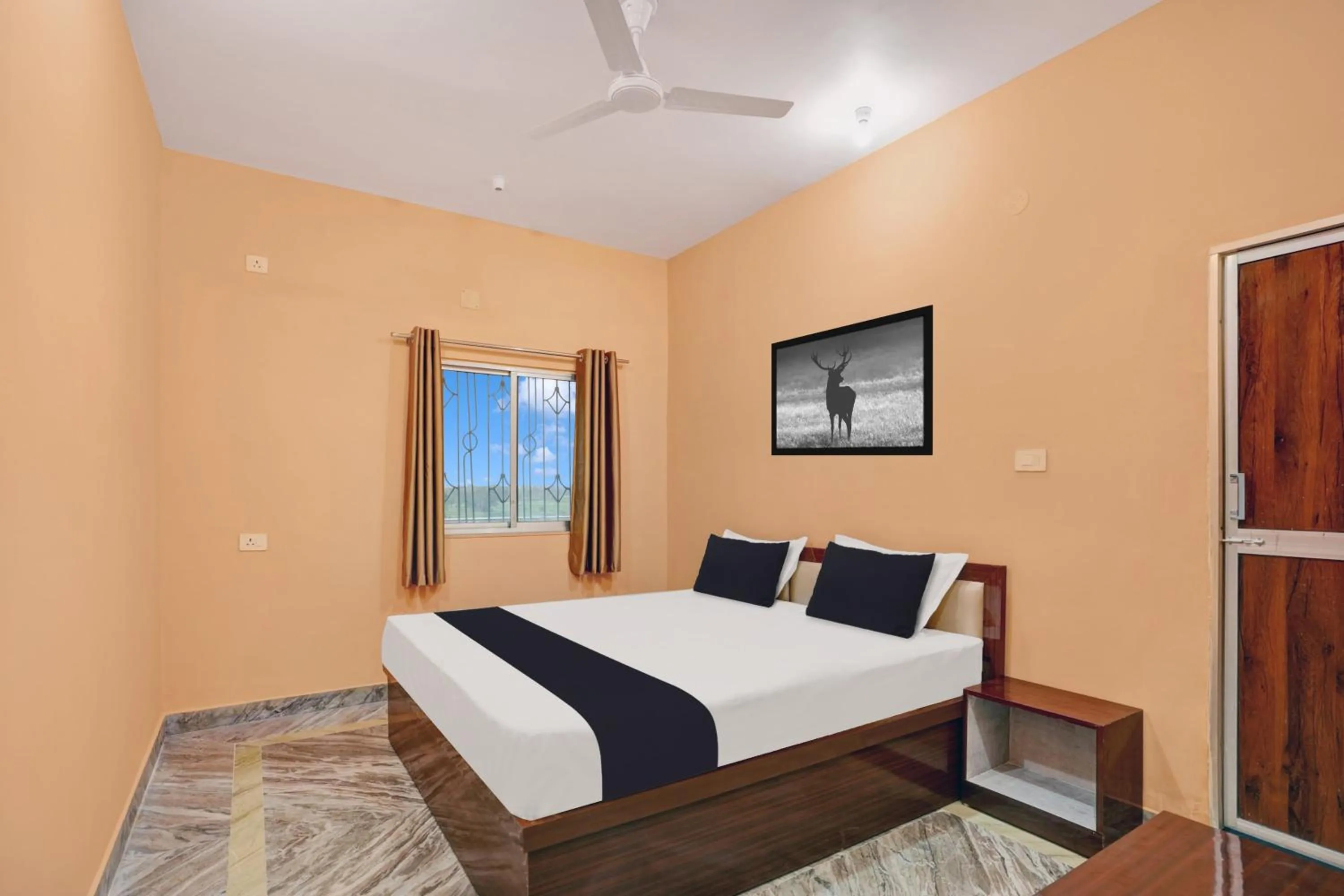 Lobby or reception, Bed in Hotel O Mayur Residency
