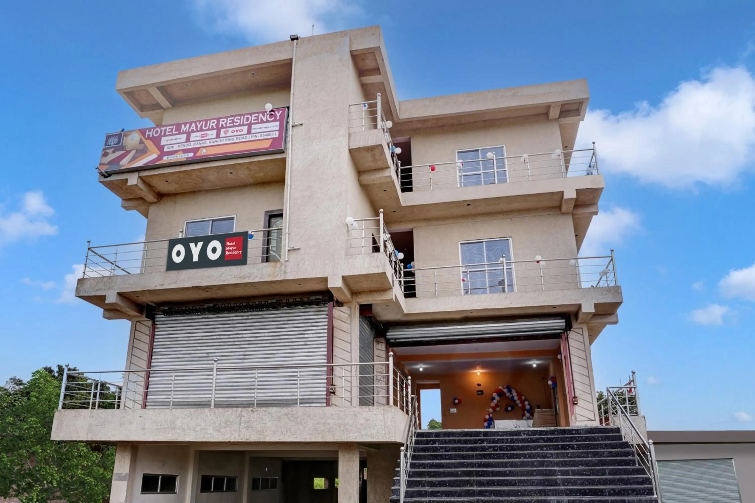 Facade/entrance in Hotel O Mayur Residency