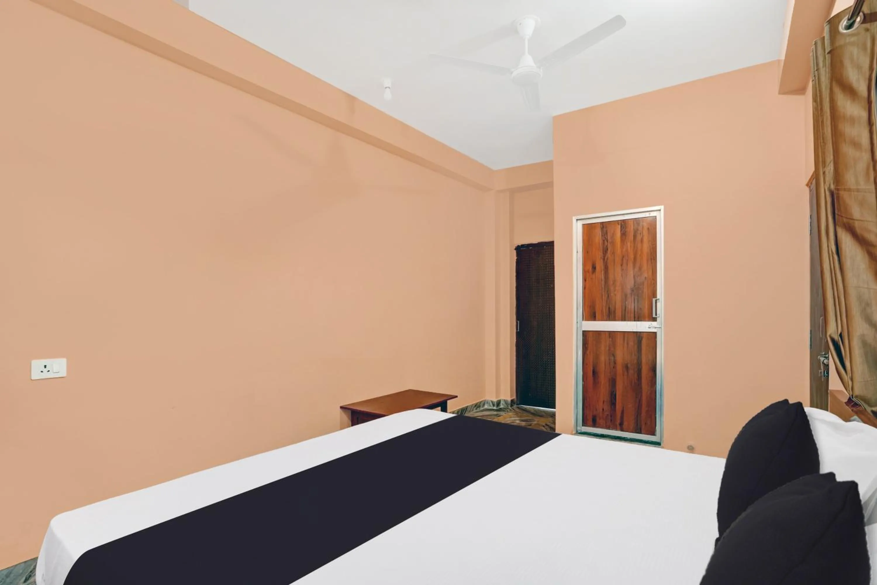 Bedroom, Bed in Hotel O Mayur Residency
