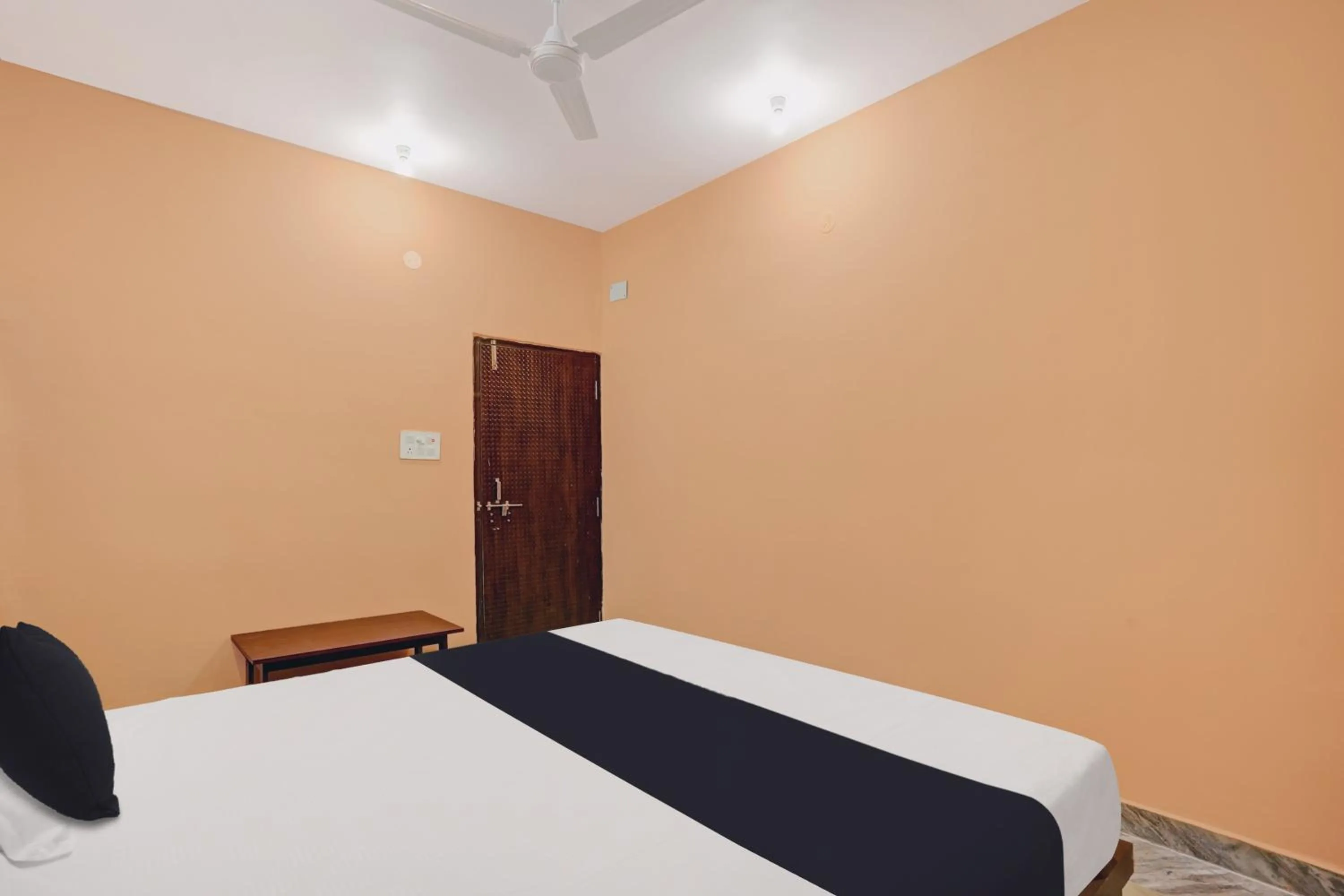 Bedroom, Bed in Hotel O Mayur Residency