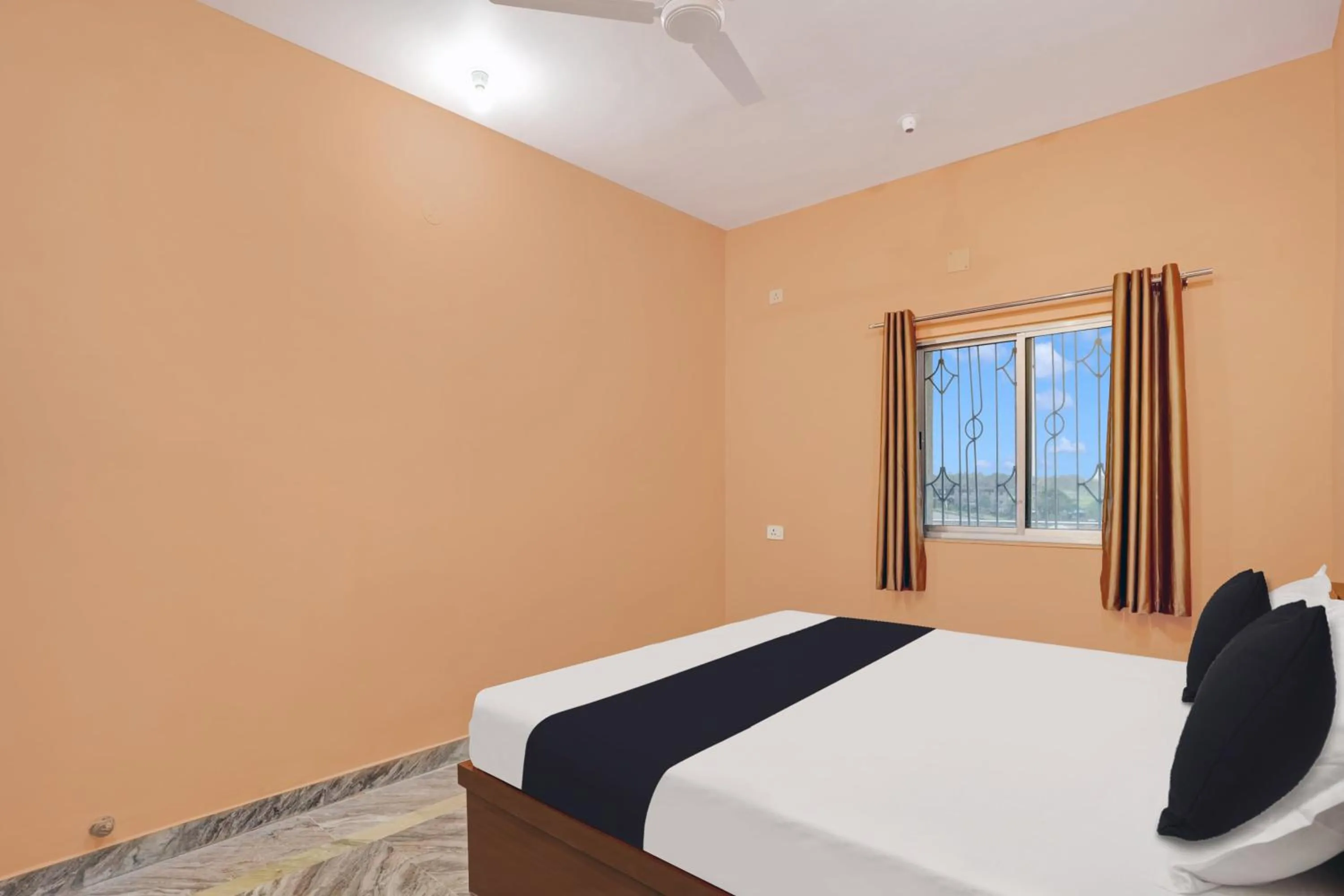 Bedroom, Bed in Hotel O Mayur Residency