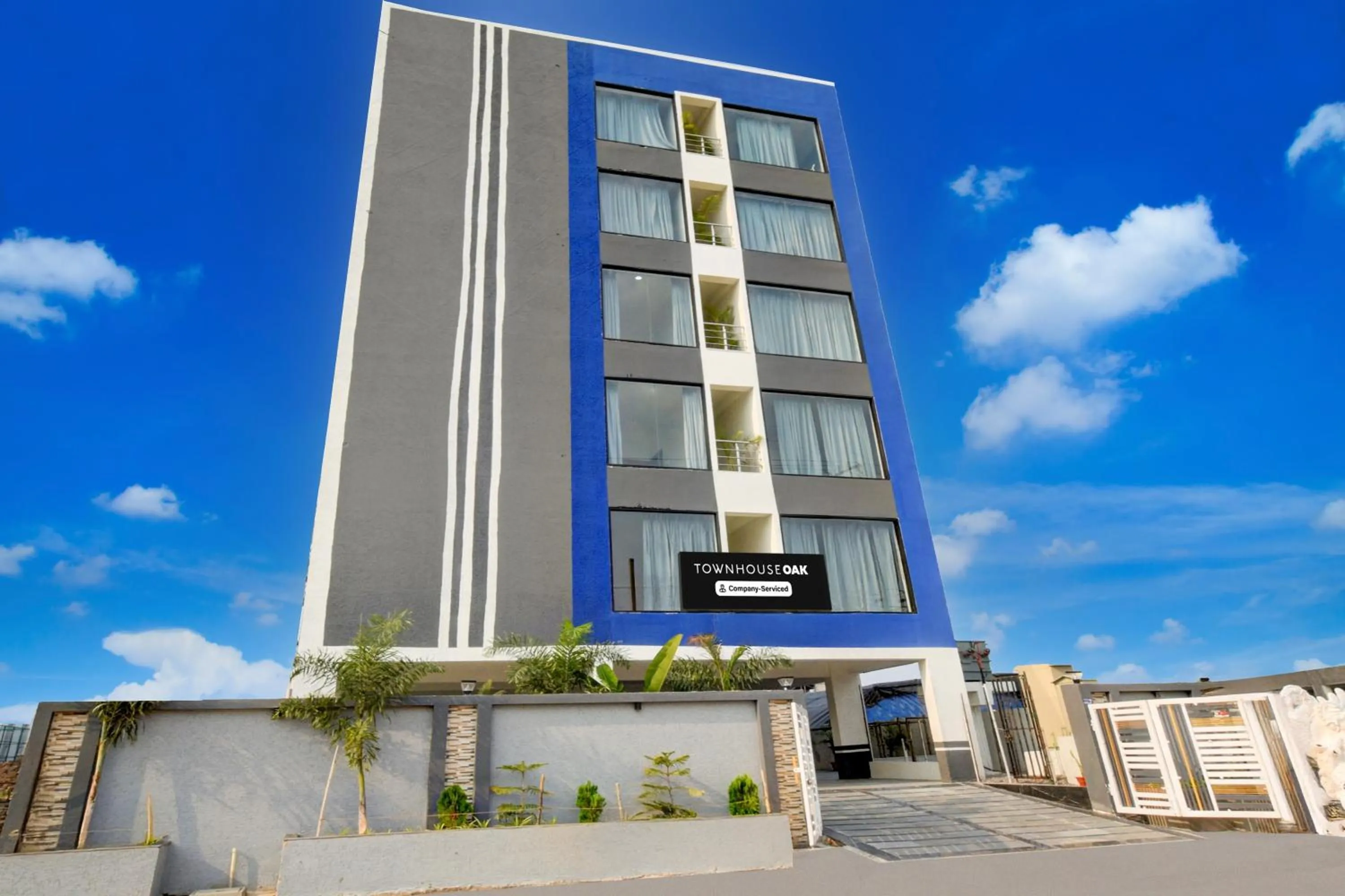 Facade/entrance in Super Townhouse Oak Nagole Metro Station Formerly Saka Arcade