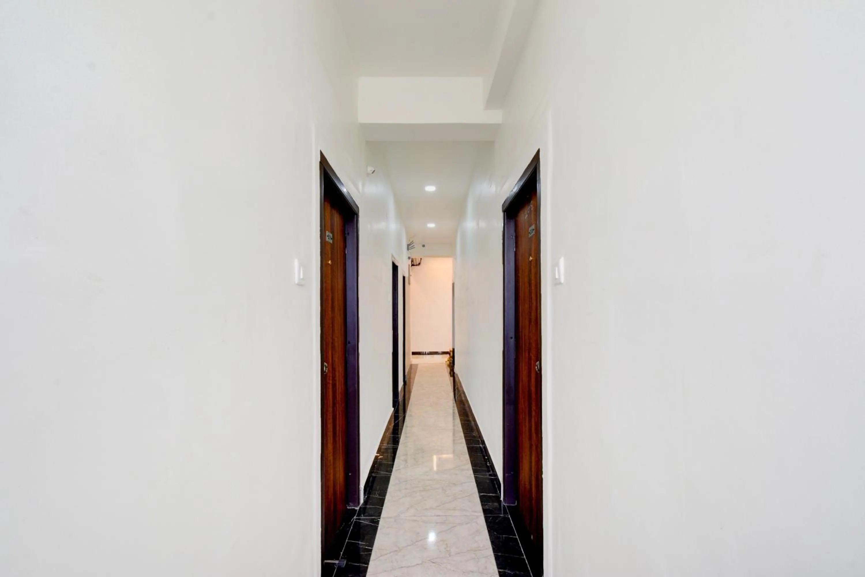 Lobby or reception in Super Townhouse Oak Nagole Metro Station Formerly Saka Arcade