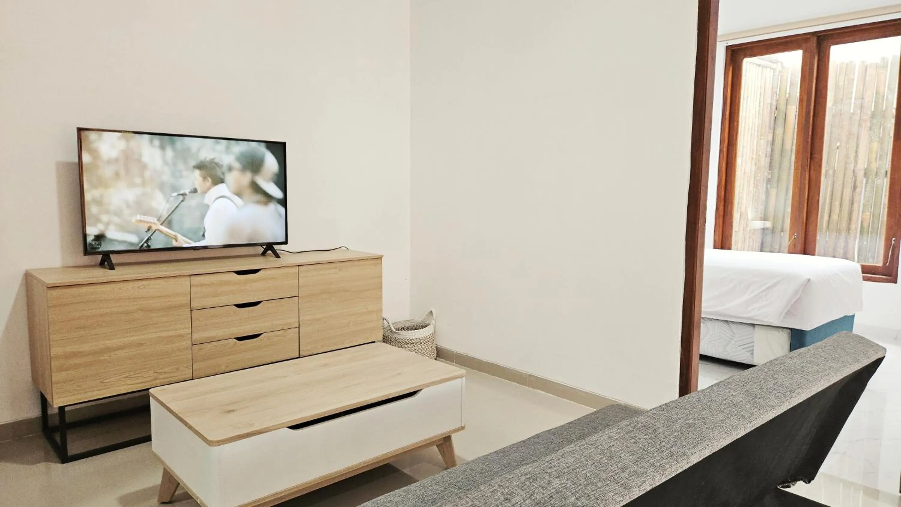 TV and multimedia, Bed in Villa Kayu Amertha