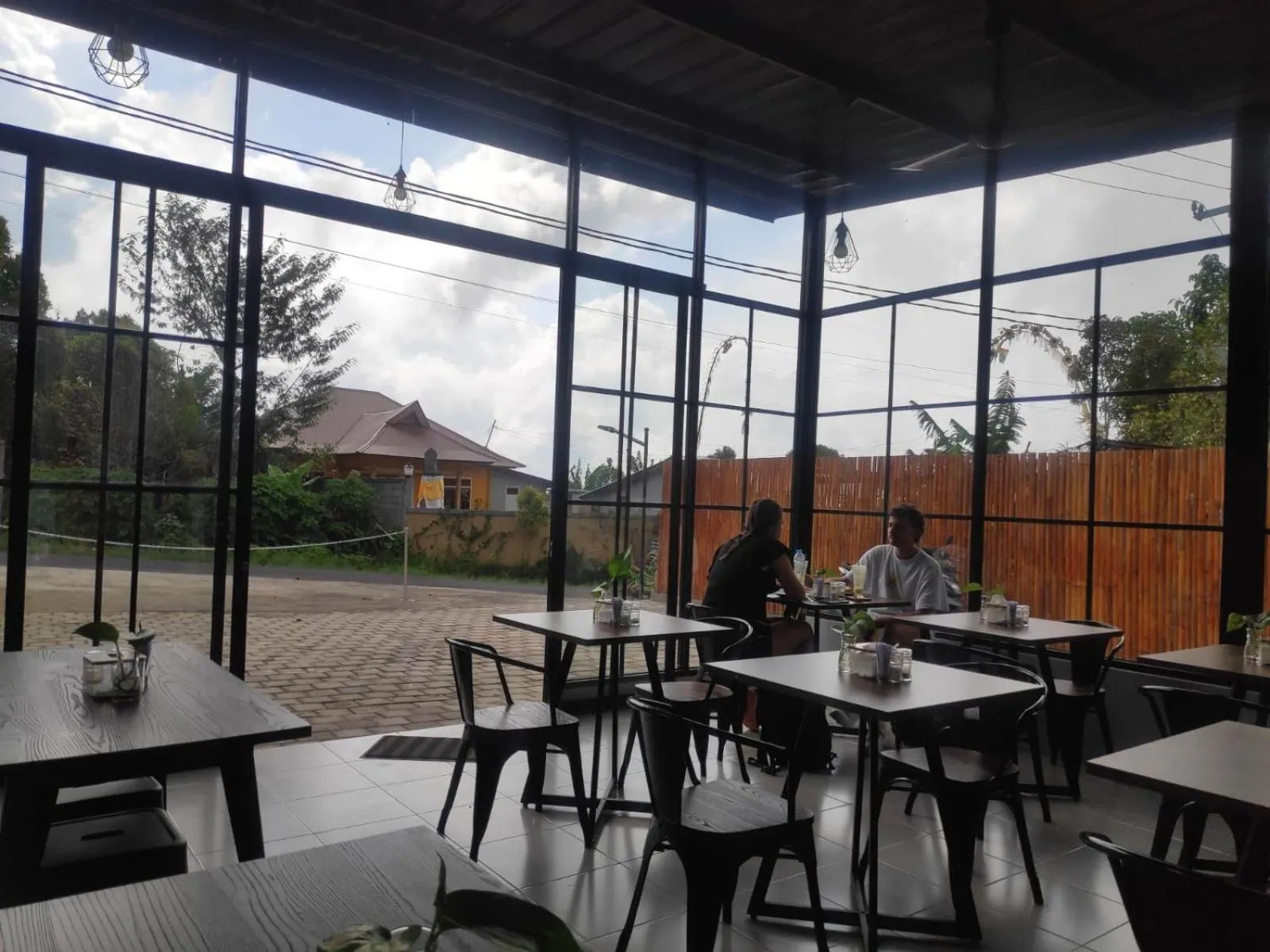 Restaurant/places to eat in Villa Kayu Amertha