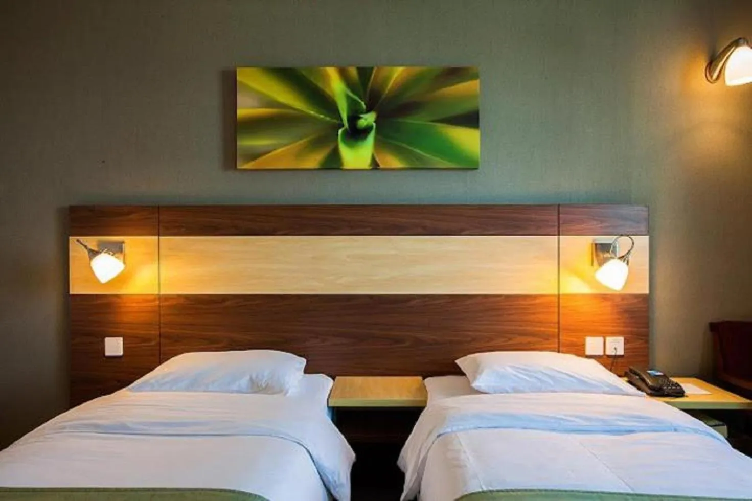 Bed in The Highland Mountain Resort & Spa