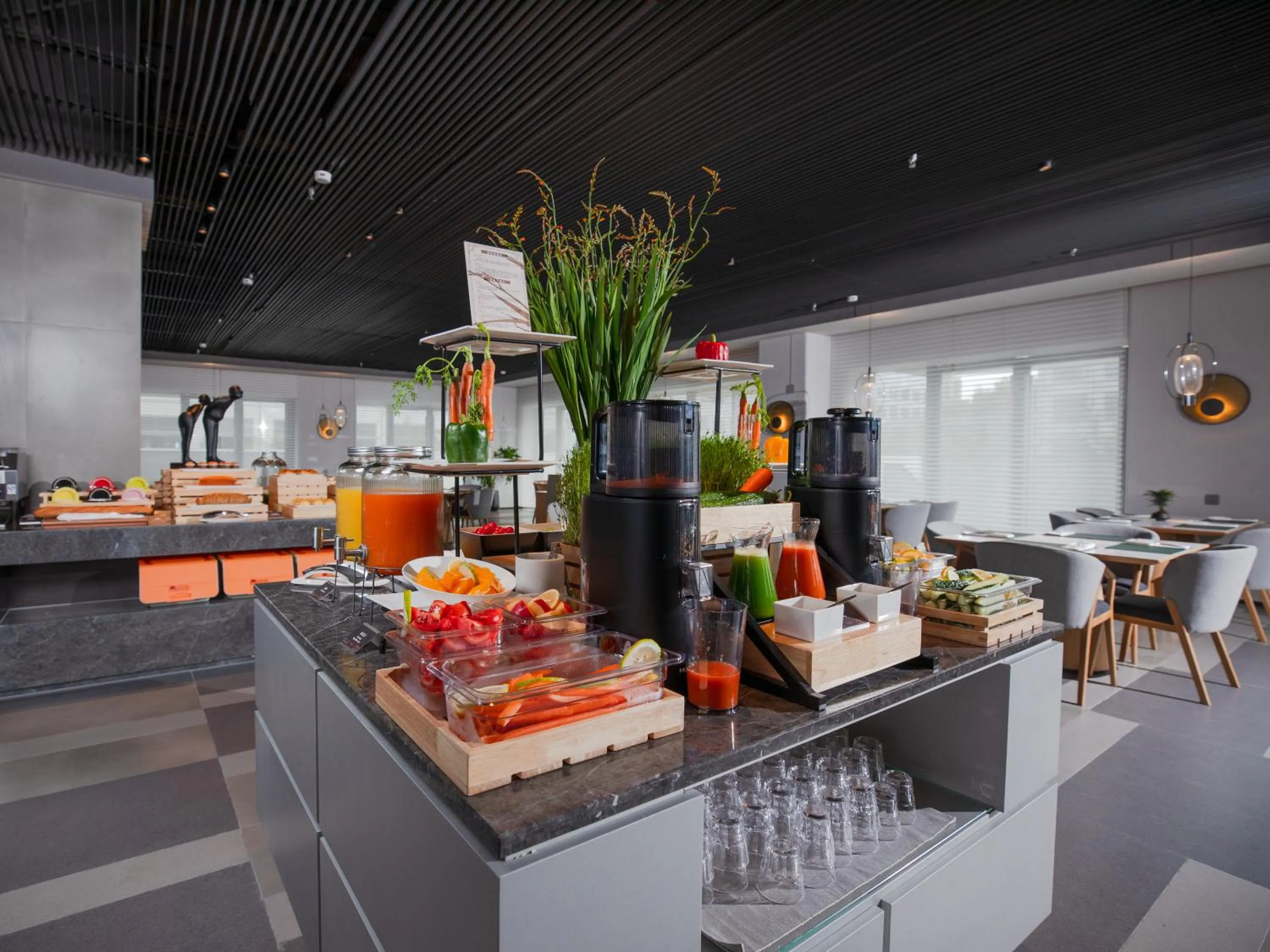 Restaurant/places to eat in Pagoda Hotel Hangzhou Zijingang