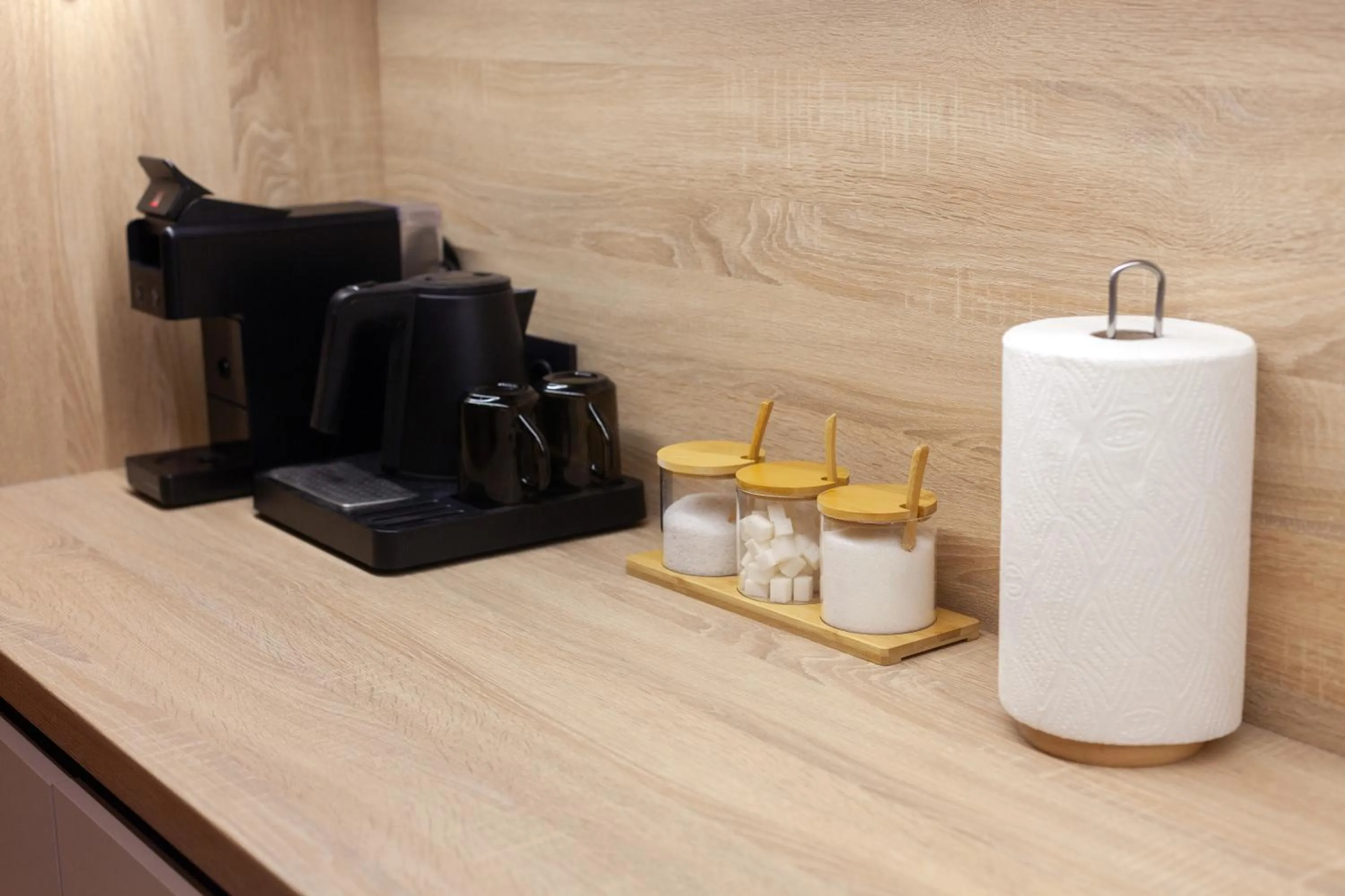 Coffee/tea facilities in TULIP Residences Lviv