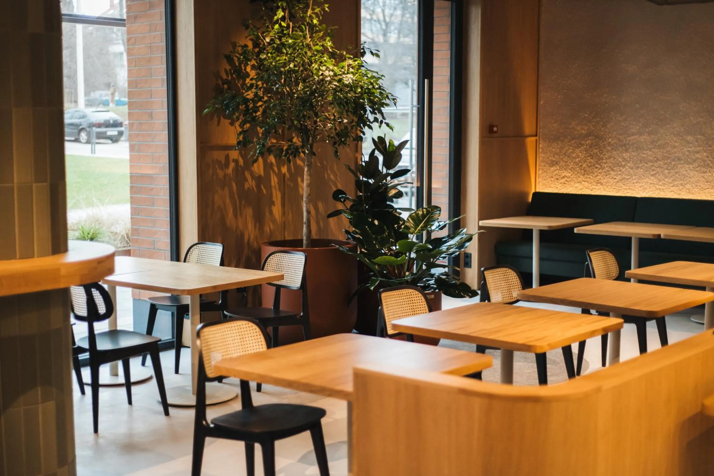 Restaurant/places to eat in TULIP Residences Lviv