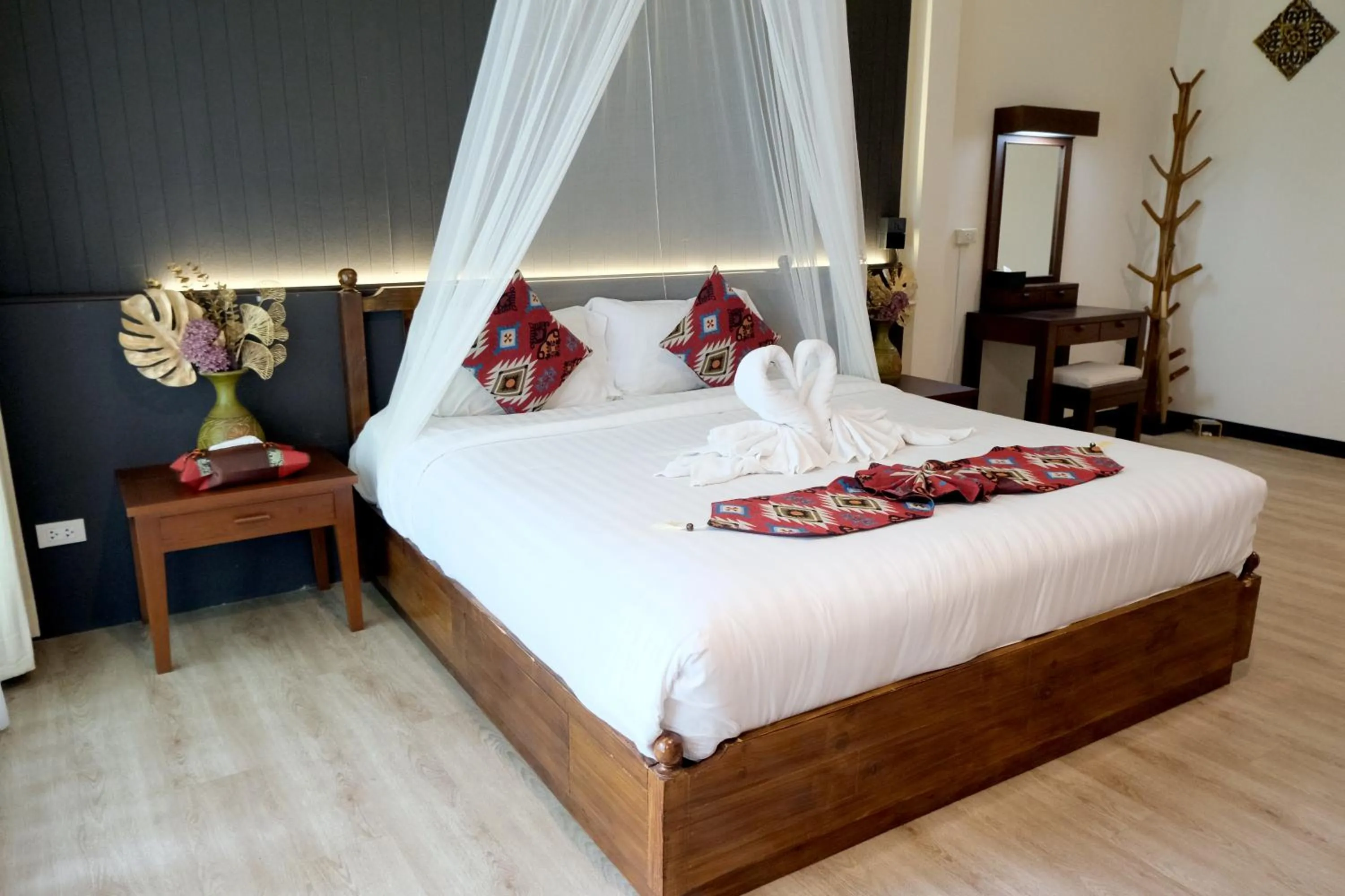 Photo of the whole room, Bed in Vimarn Kaew Village and Resort