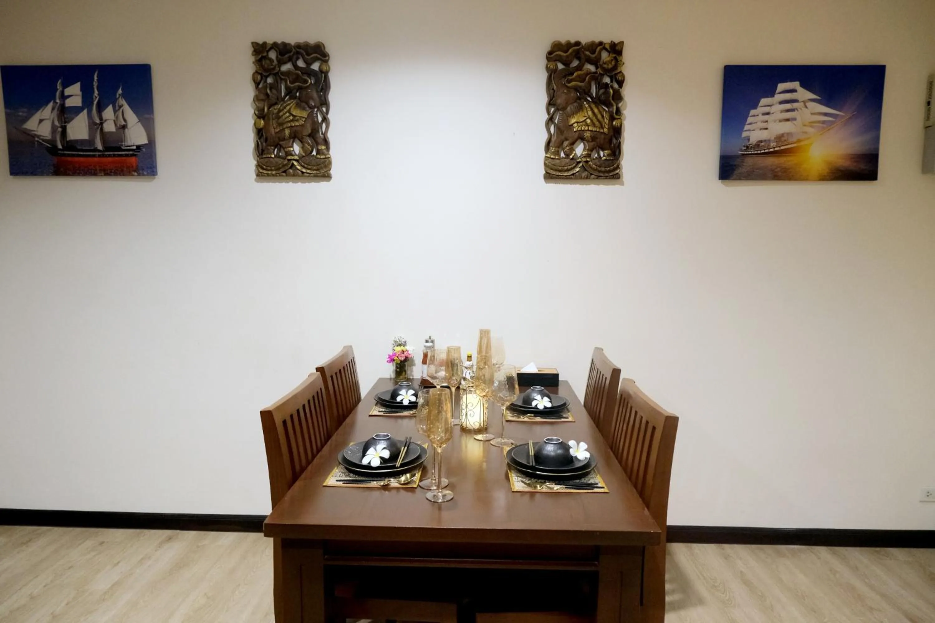 Dining area in Vimarn Kaew Village and Resort