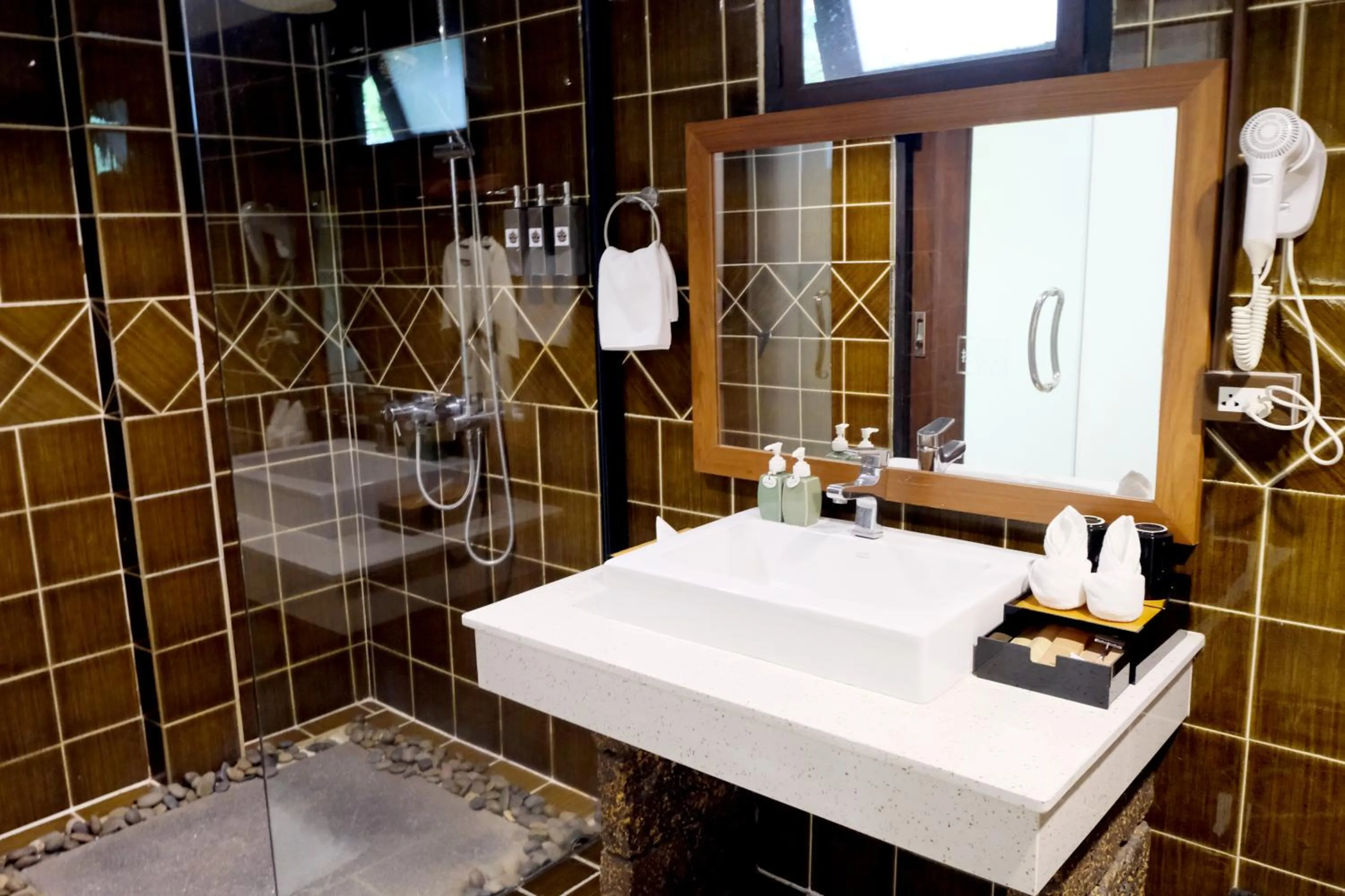 Bathroom in Vimarn Kaew Village and Resort