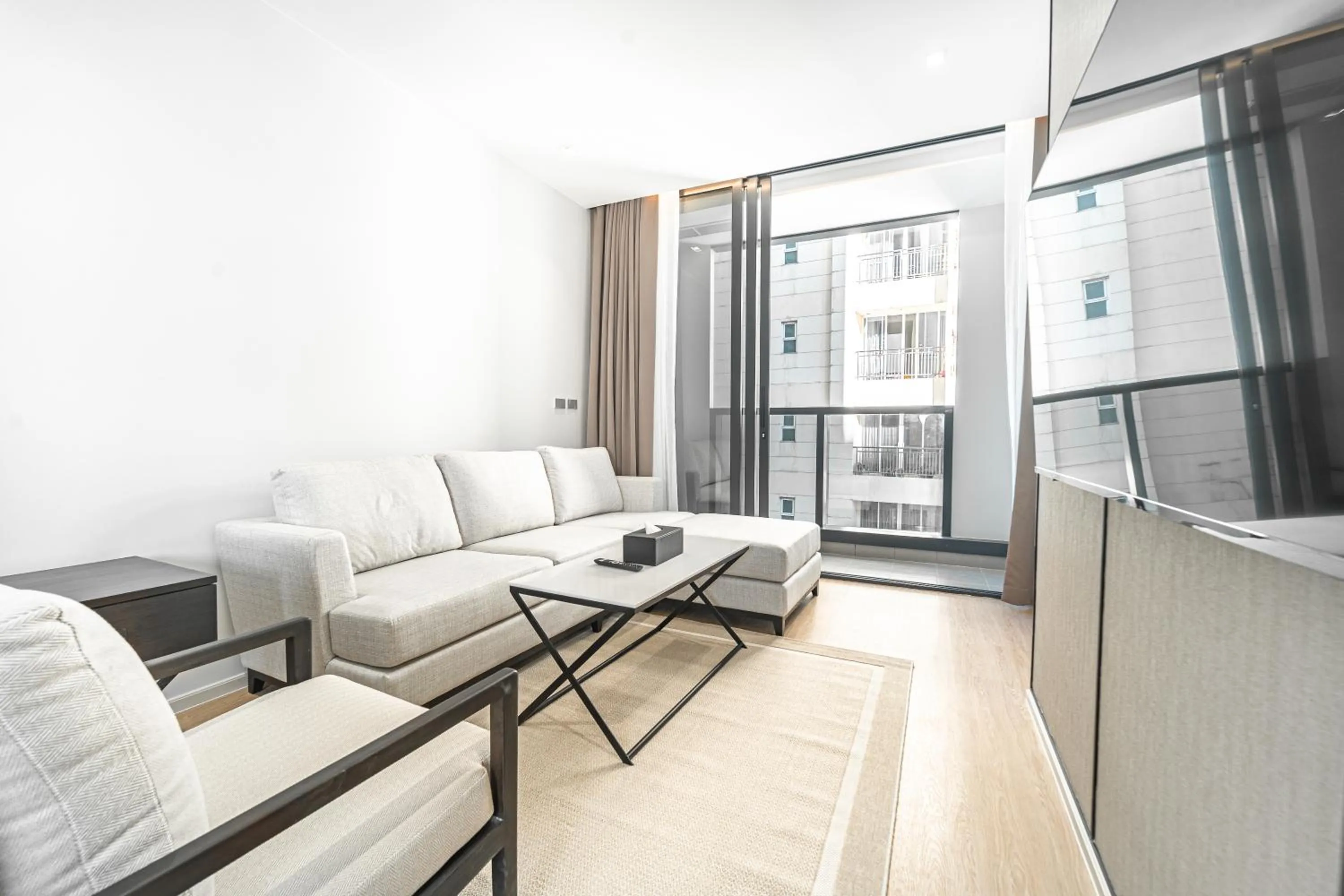 TV and multimedia in GM Estate Hotel and Executive Apartments, Bangkok Sukhumvit 20