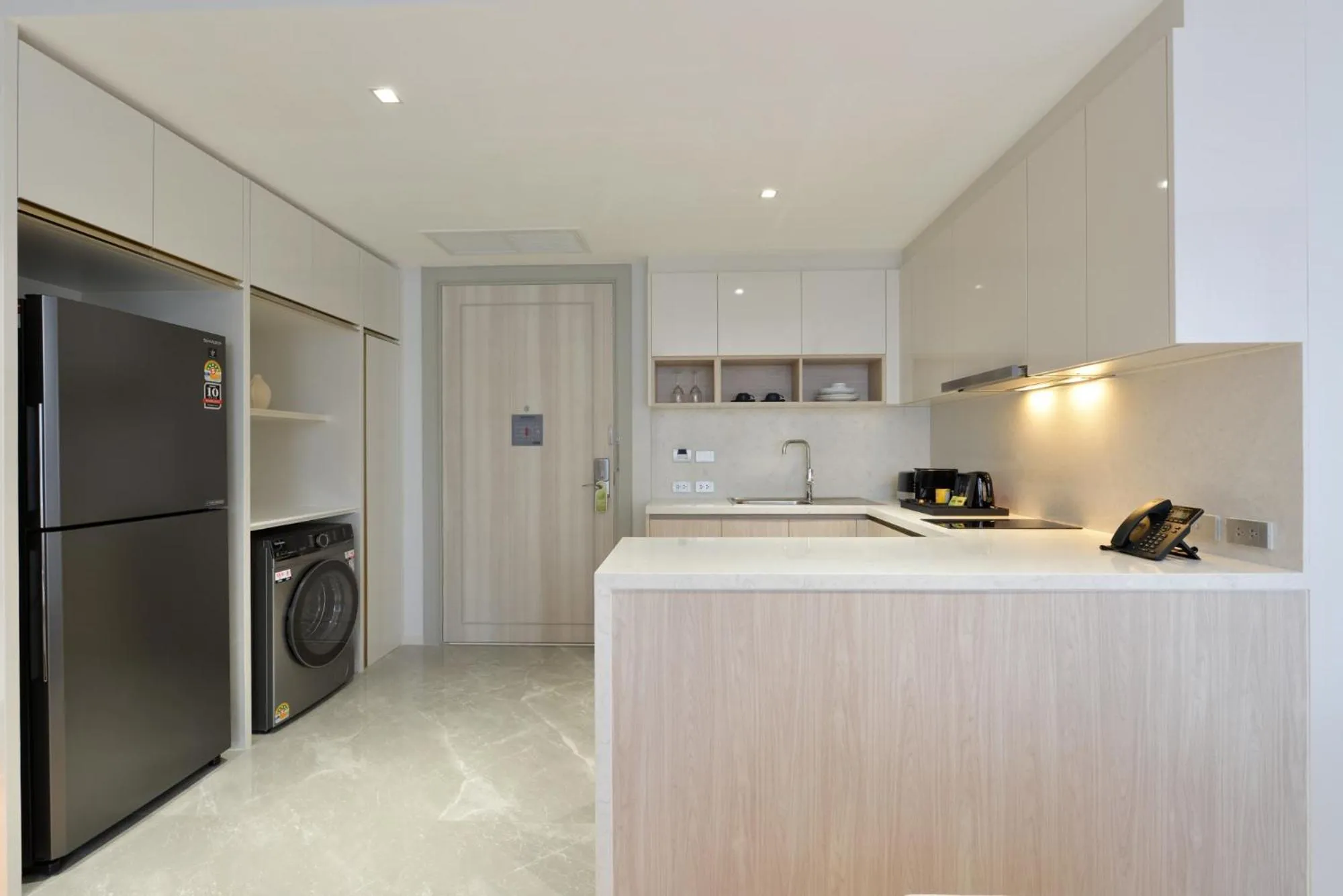 Kitchen or kitchenette in GM Estate Hotel and Executive Apartments, Bangkok Sukhumvit 20