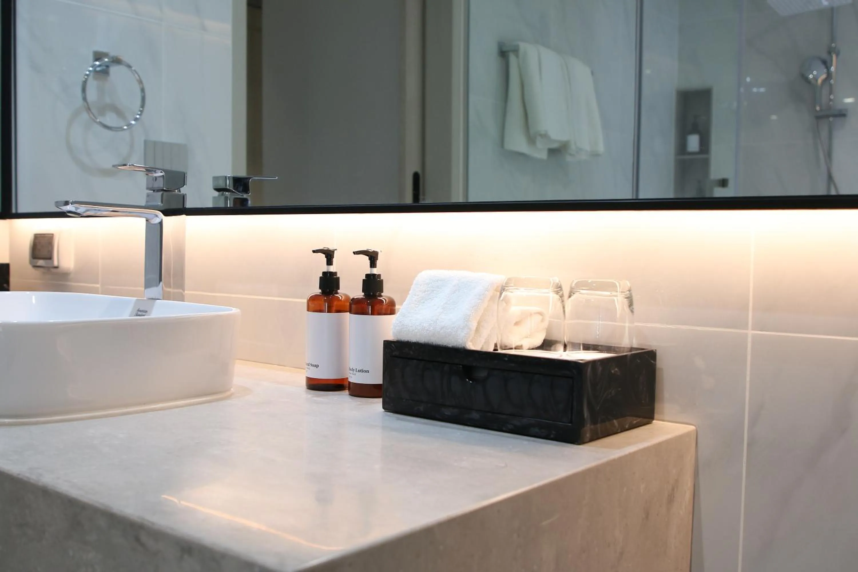 Bathroom in GM Estate Hotel and Executive Apartments, Bangkok Sukhumvit 20