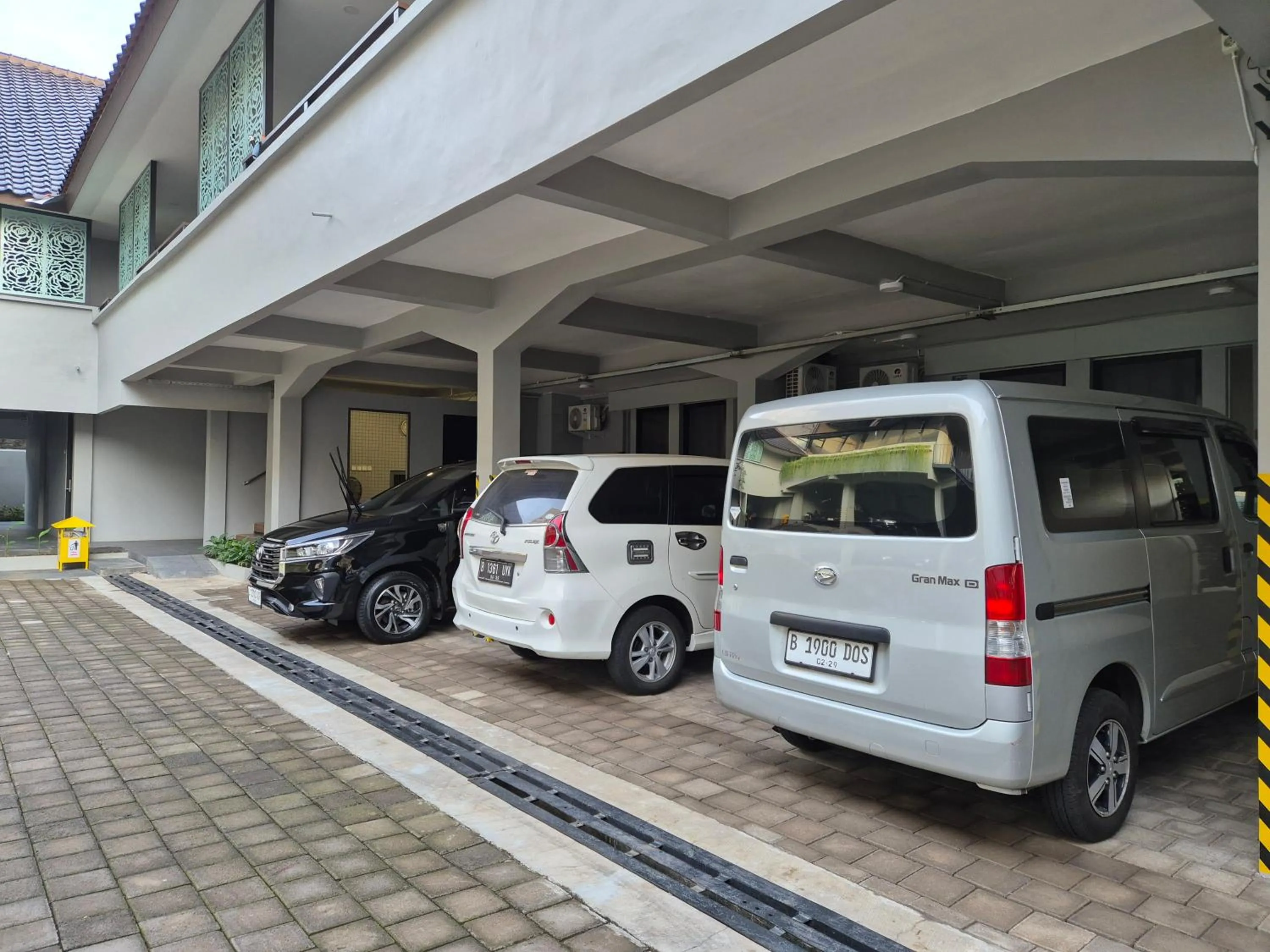 Parking in Hotel Anda