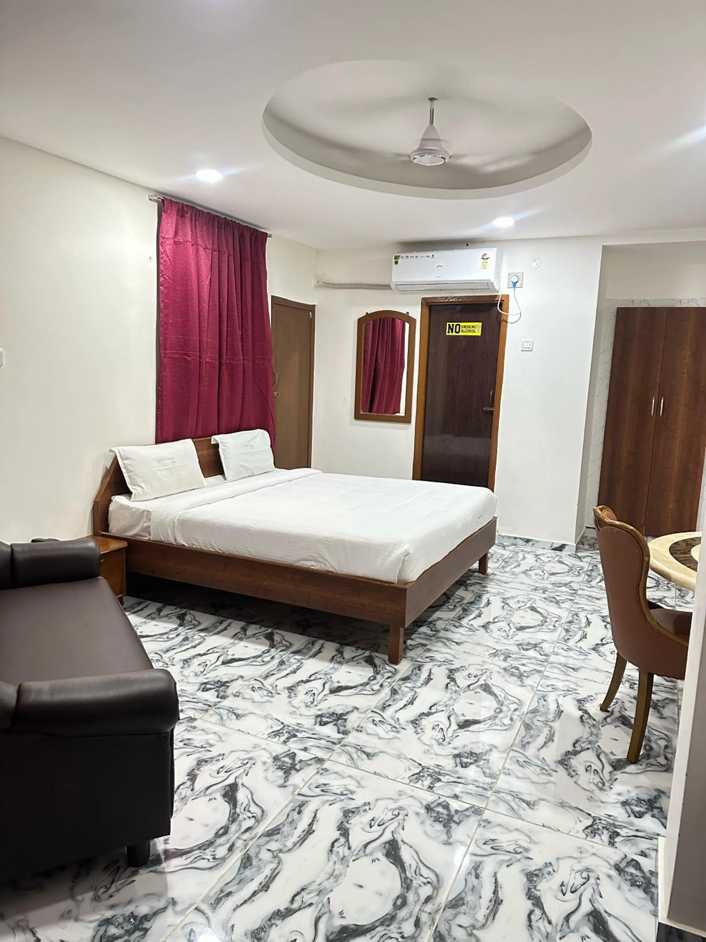 Bedroom, Bed in Hotel Safra