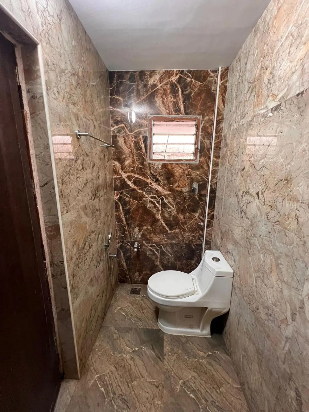 Toilet in Hotel Safra