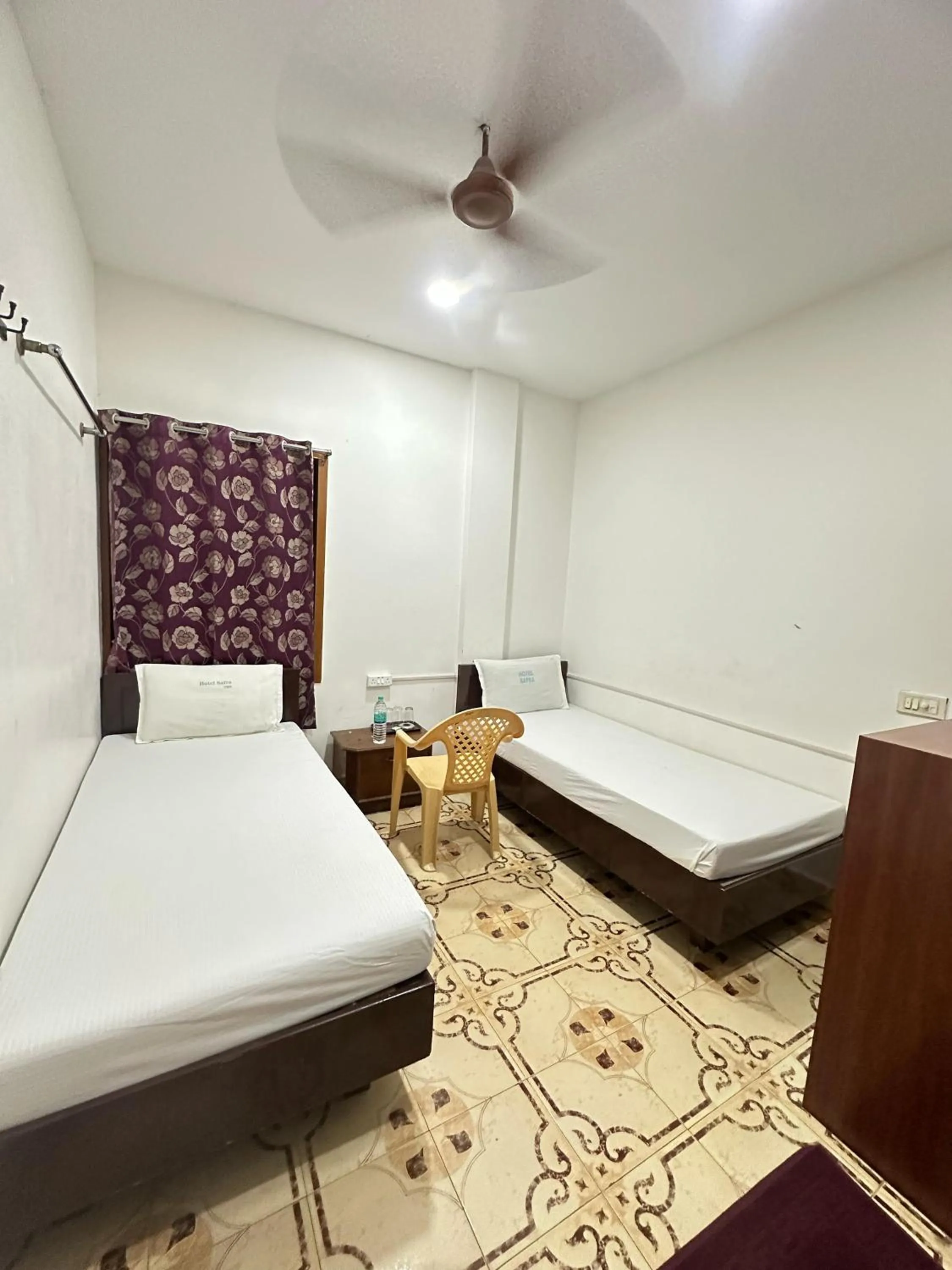 Bedroom, Bed in Hotel Safra