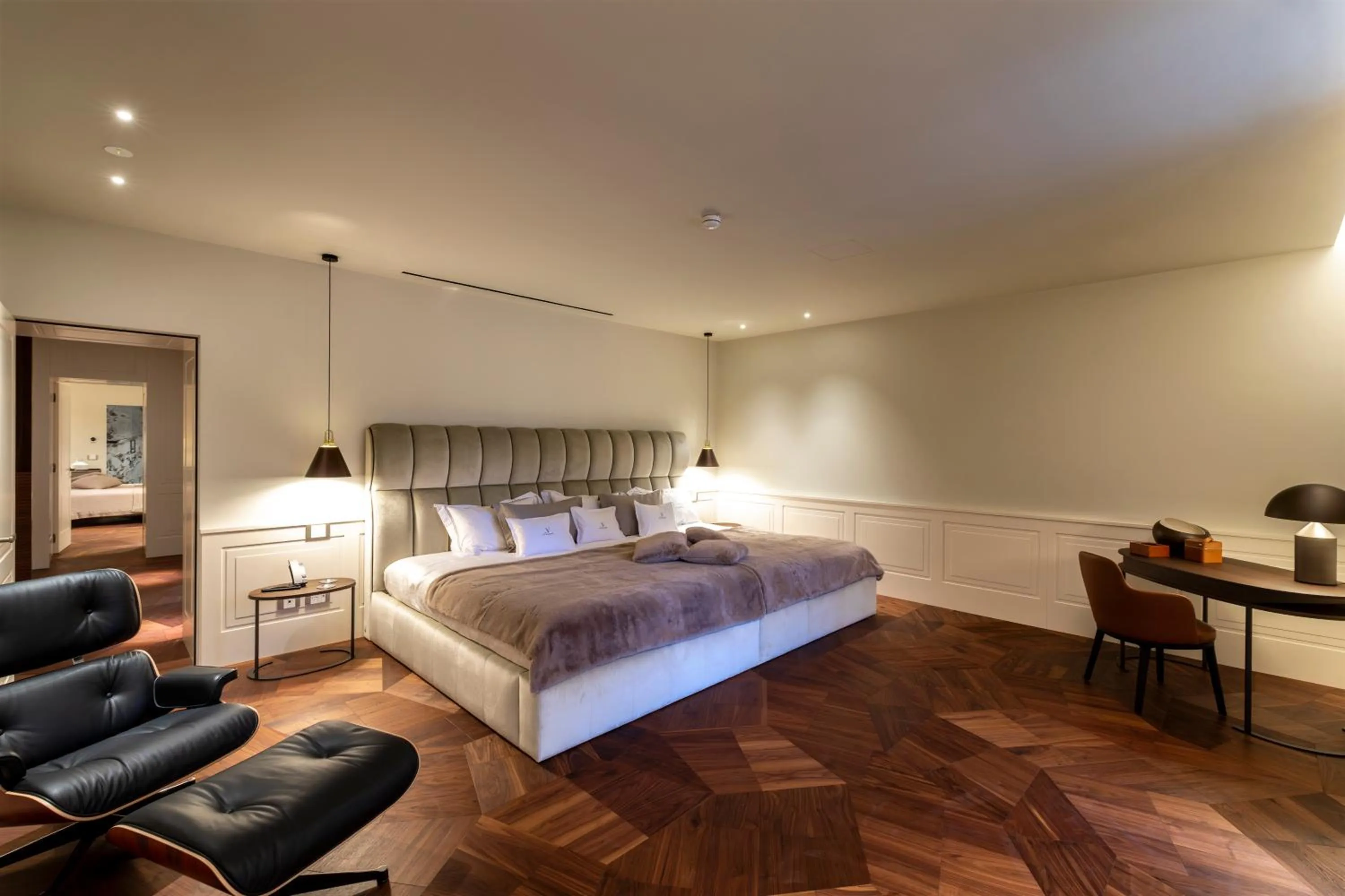 Bed in AF Duomo - Milano Luxury Suites