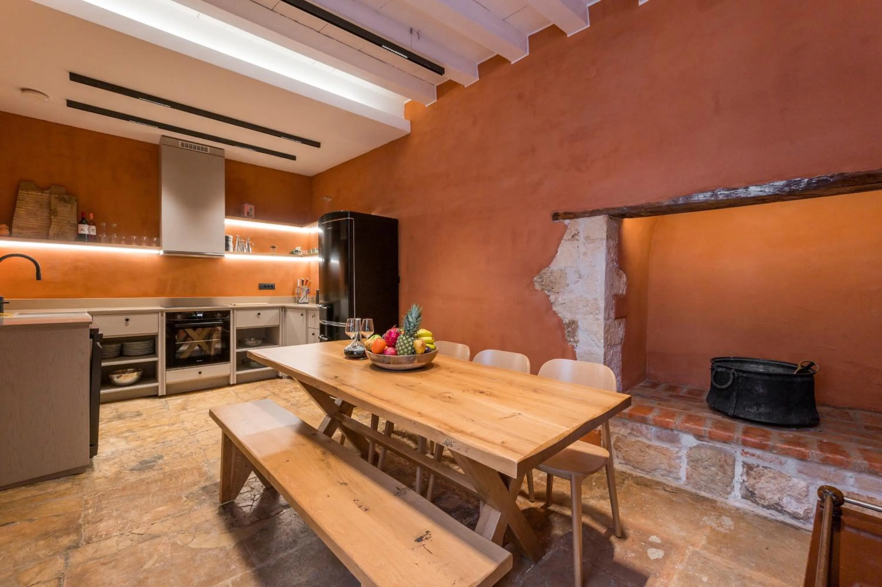 Kitchen or kitchenette in Full House