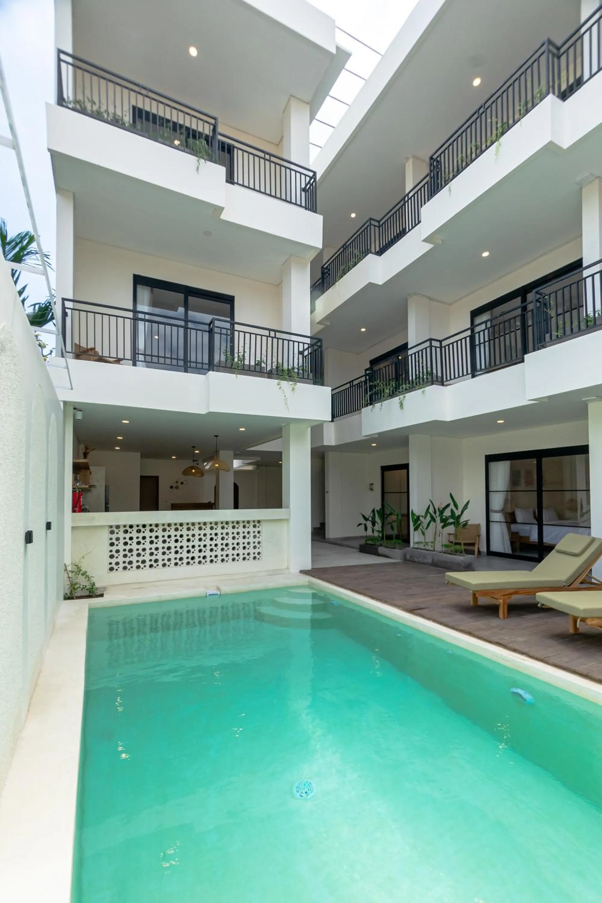 Swimming pool in Kelaya Guesthouse