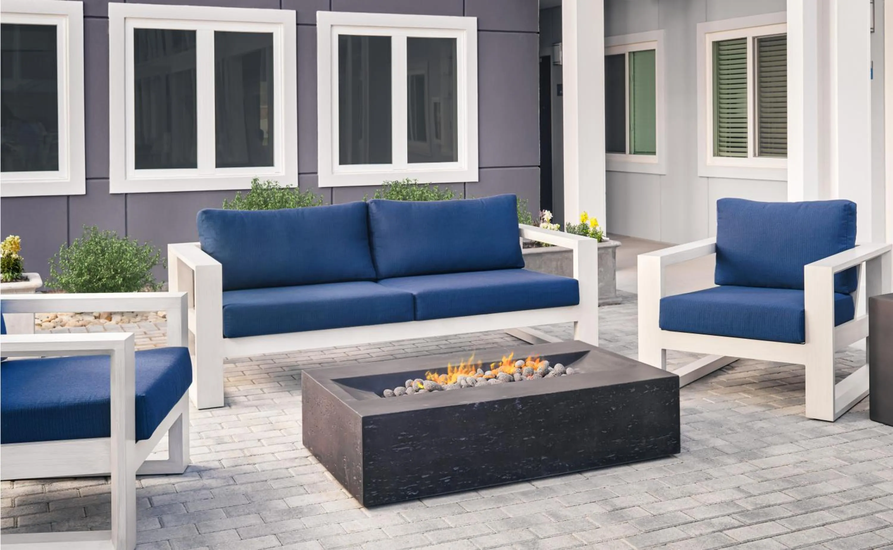 Patio in stayAPT Suites Lebanon-Nashville Area