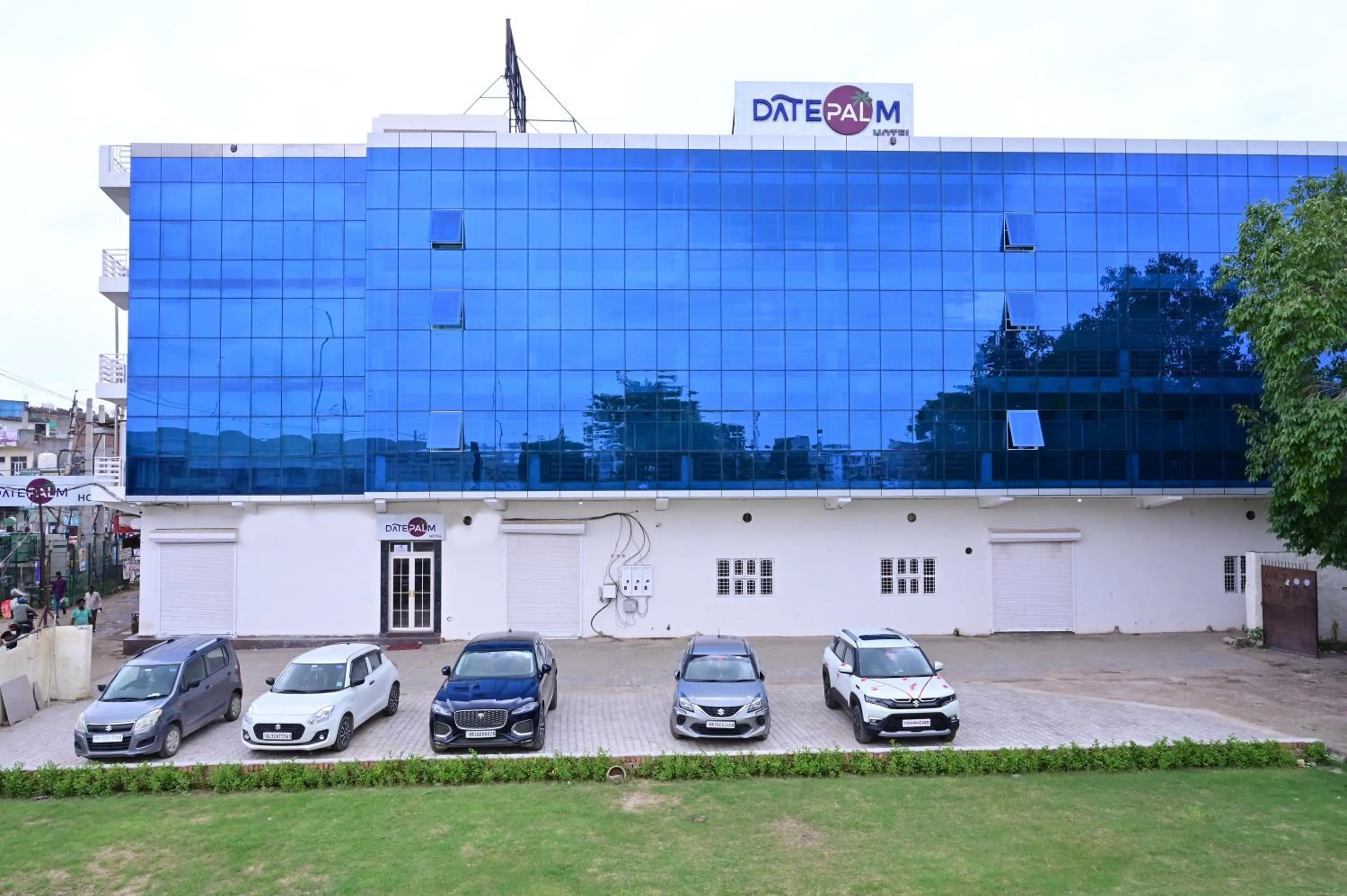 Property building in Date Palm Hotel