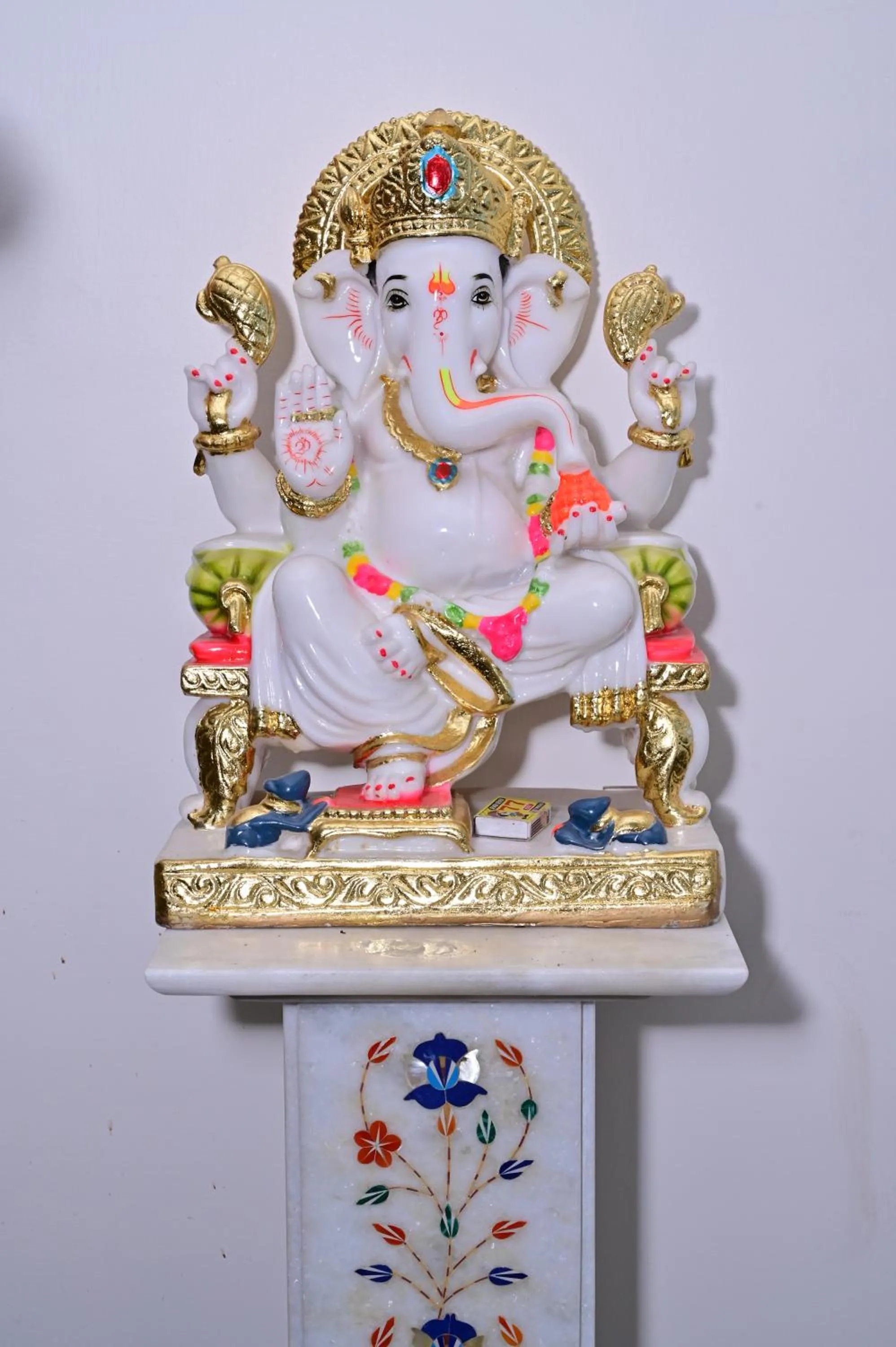 Decorative detail in Date Palm Hotel