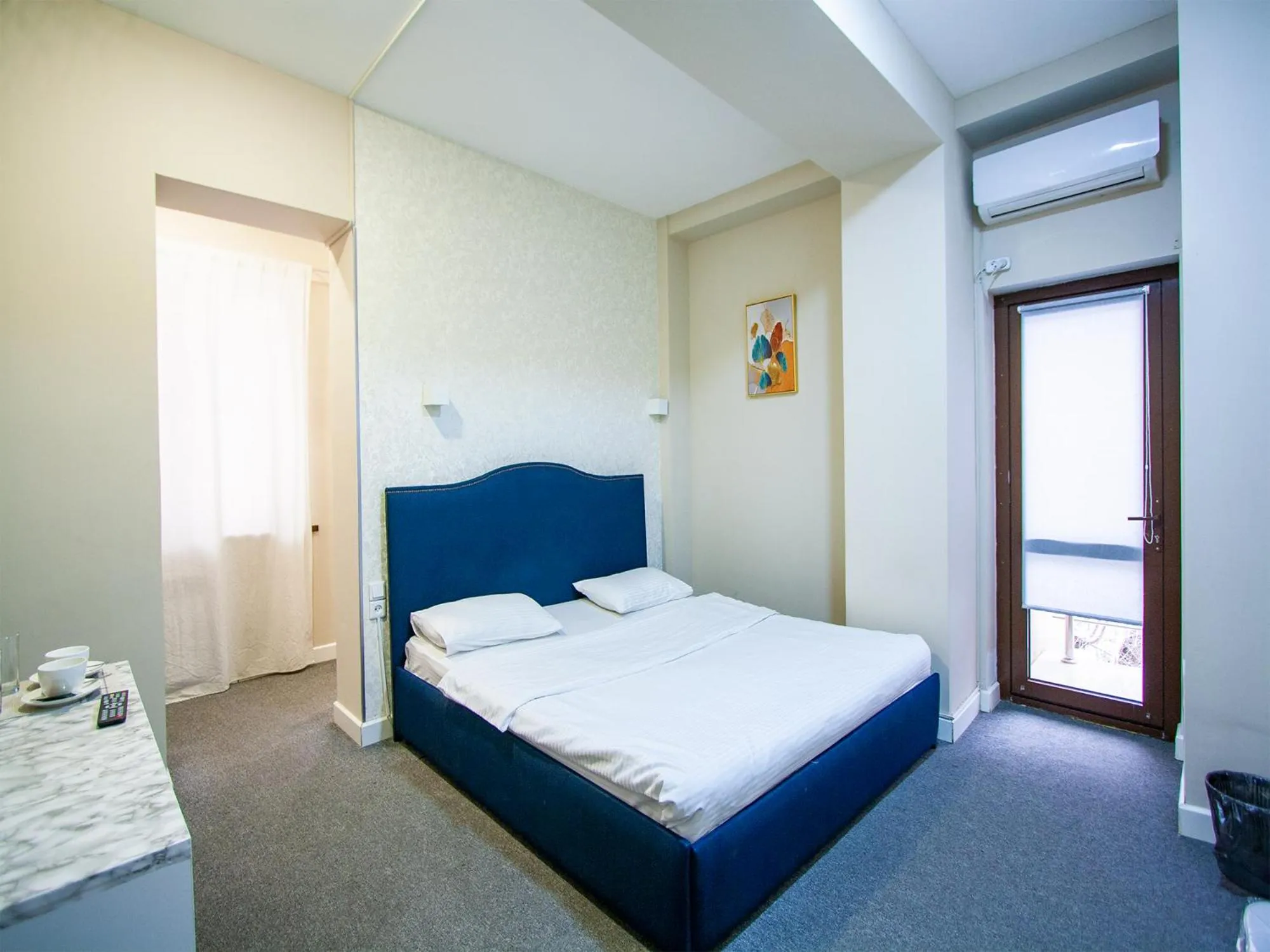 Bed in Hotel Montana