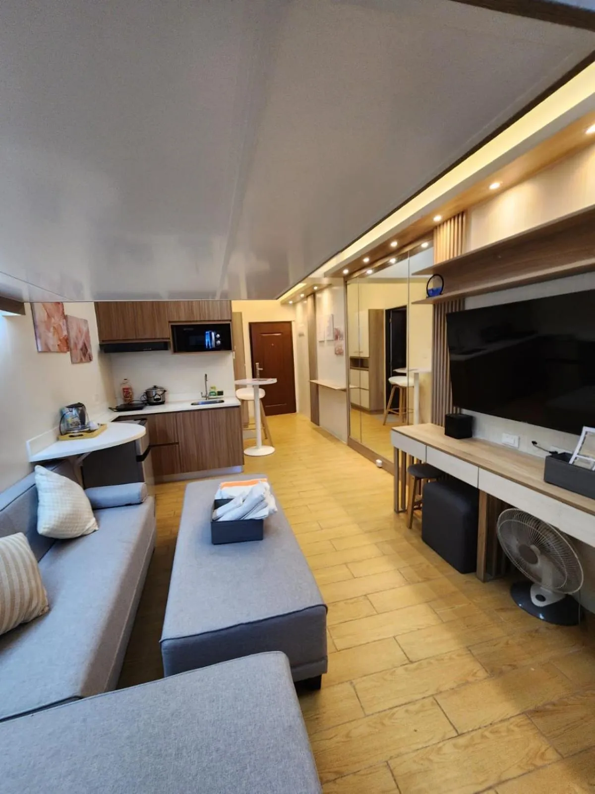 Nordic Rsquare Manila - with Pool Access