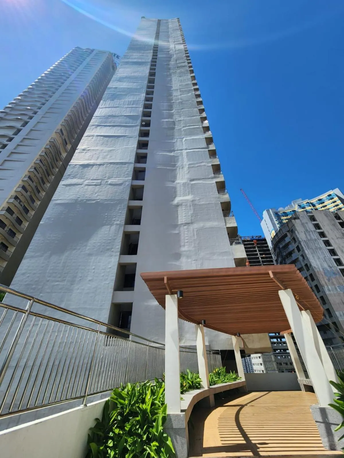 Nordic Rsquare Manila - with Pool Access