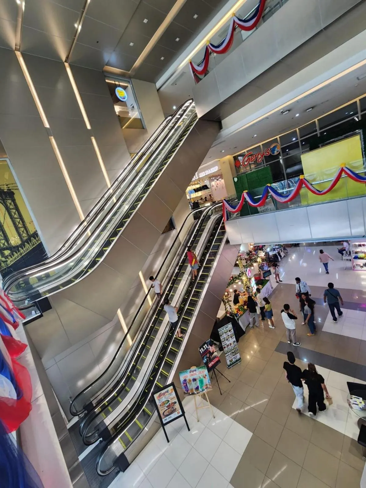 Nordic Rsquare Manila - with Pool Access